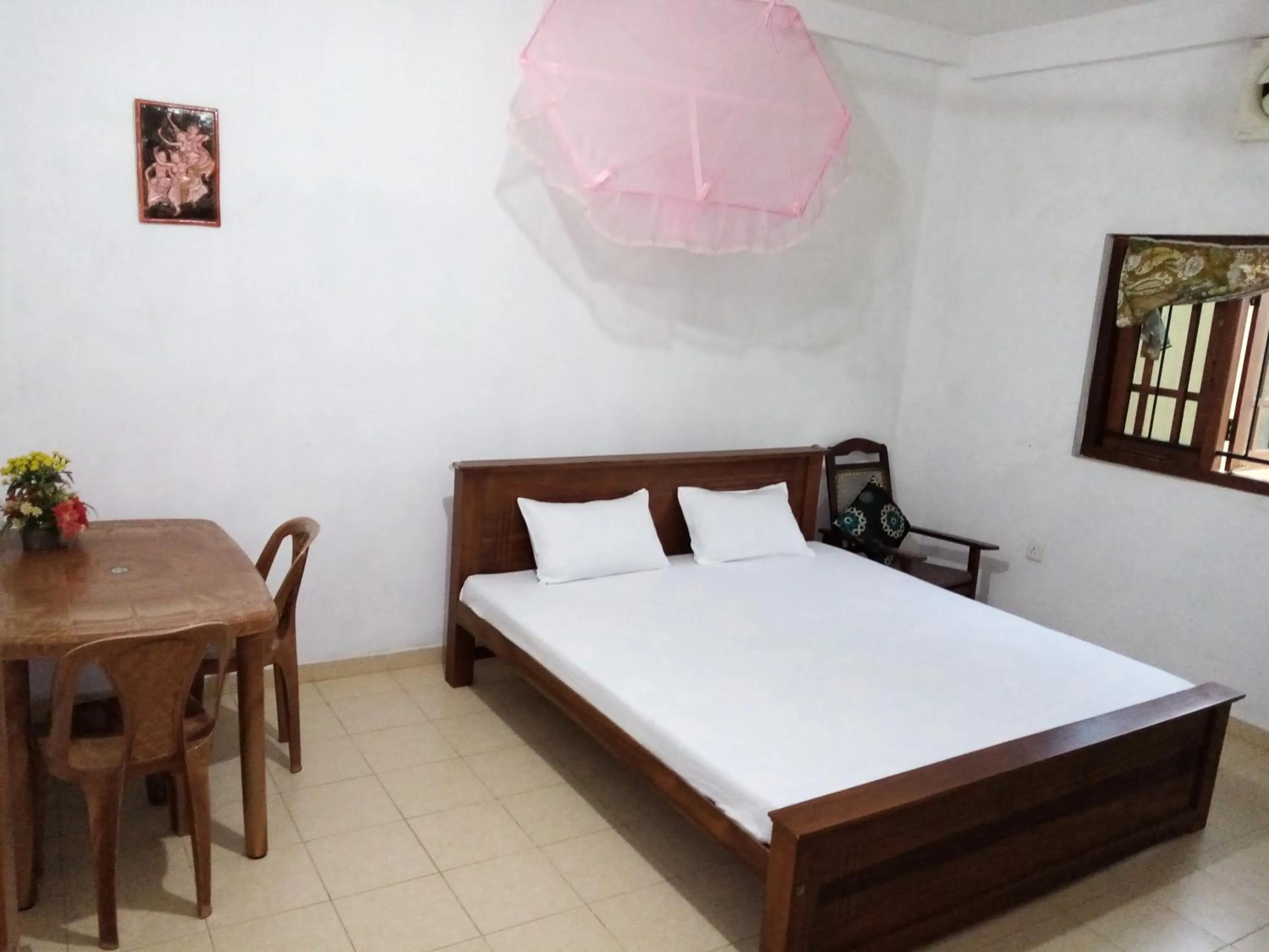 Bedroom, Bed in Sunny Side 89