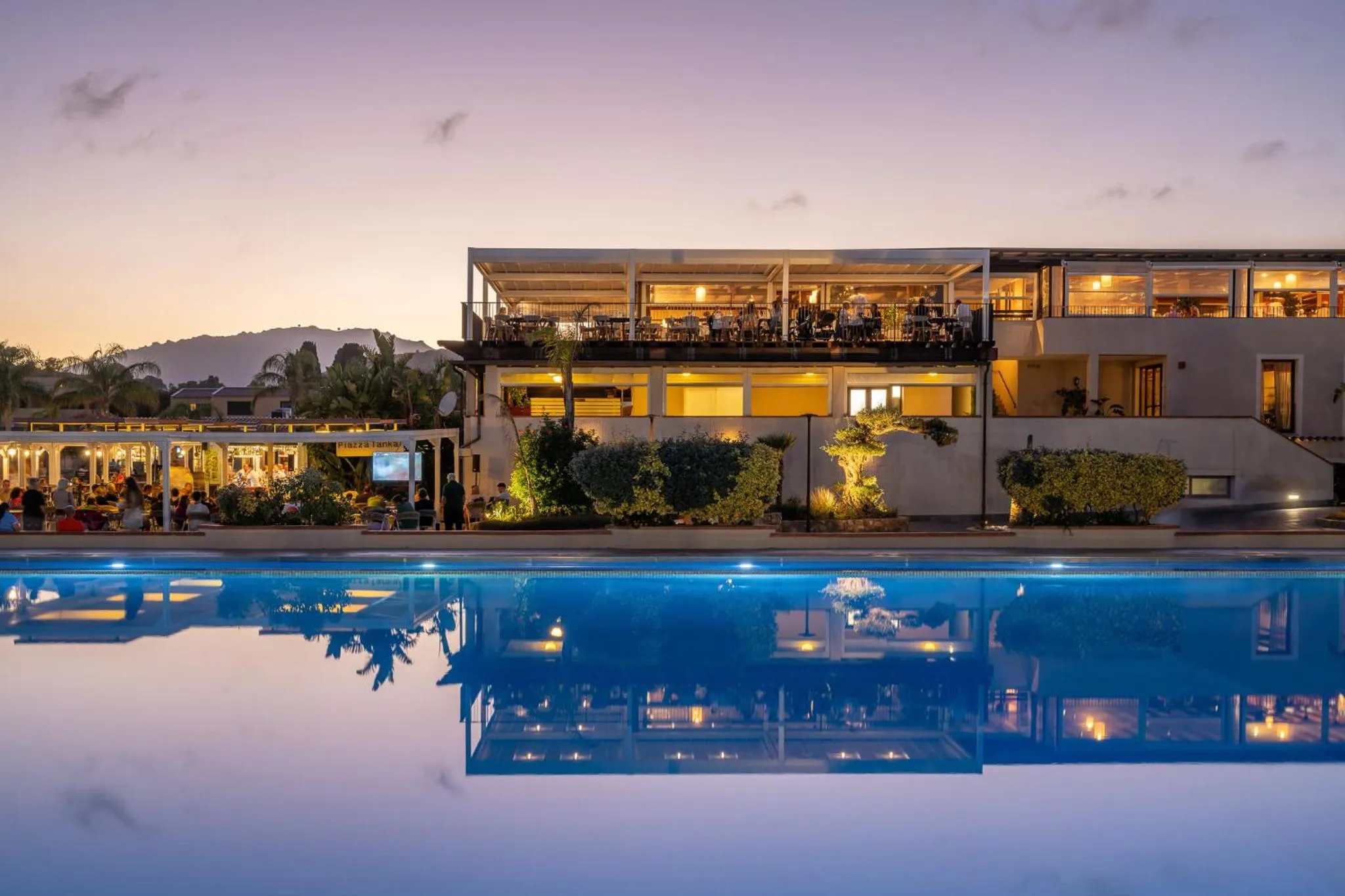 Restaurant/places to eat in VOI Tanka Selected