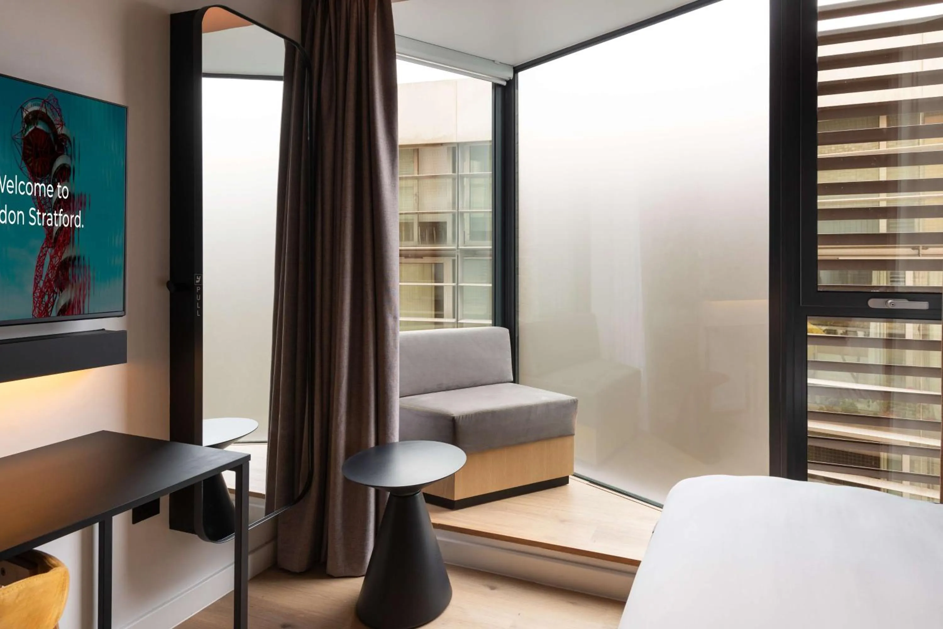 Bedroom, Bed in YOTELPAD London Stratford