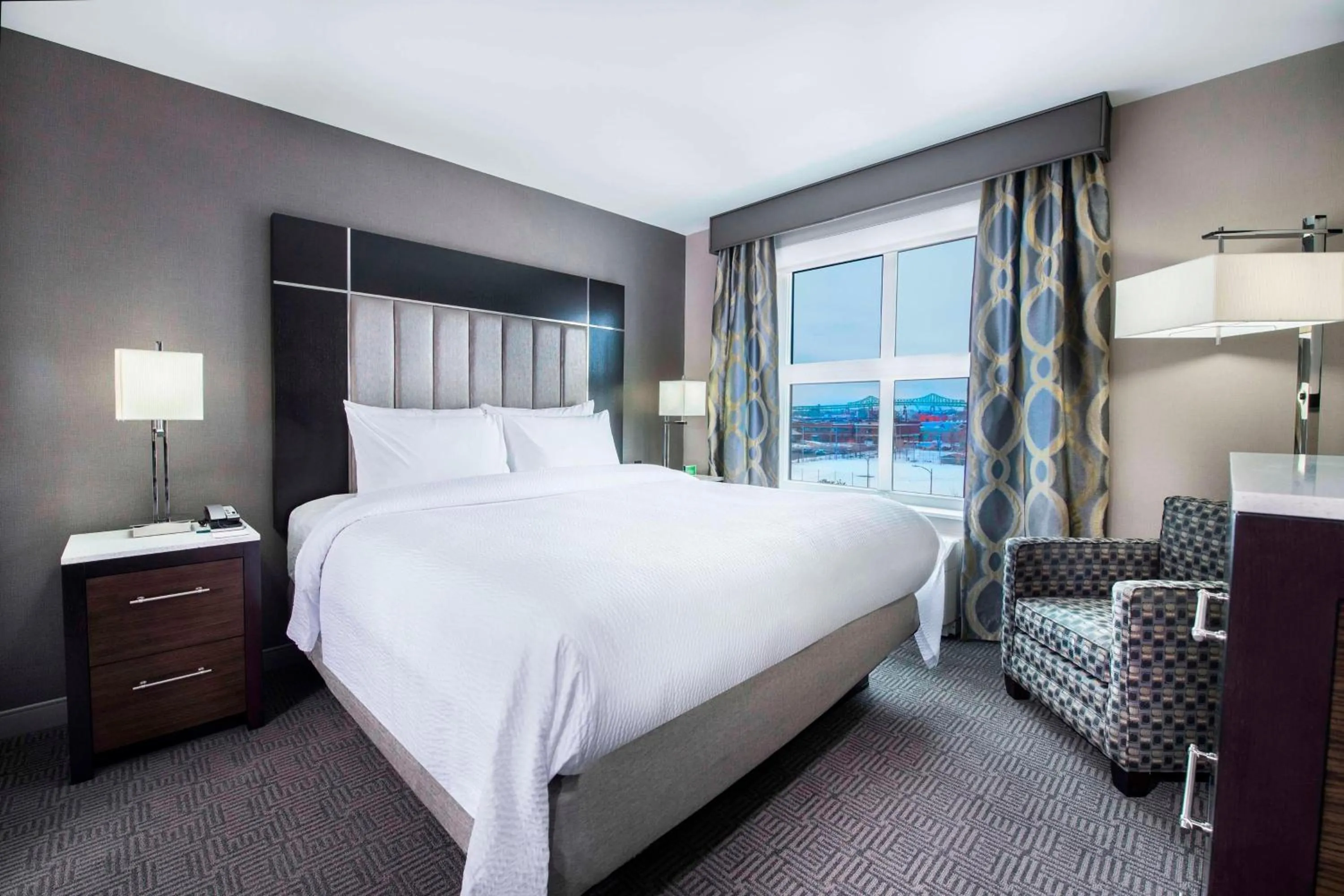 Photo of the whole room, Bed in TownePlace Suites by Marriott Boston Logan Airport/Chelsea