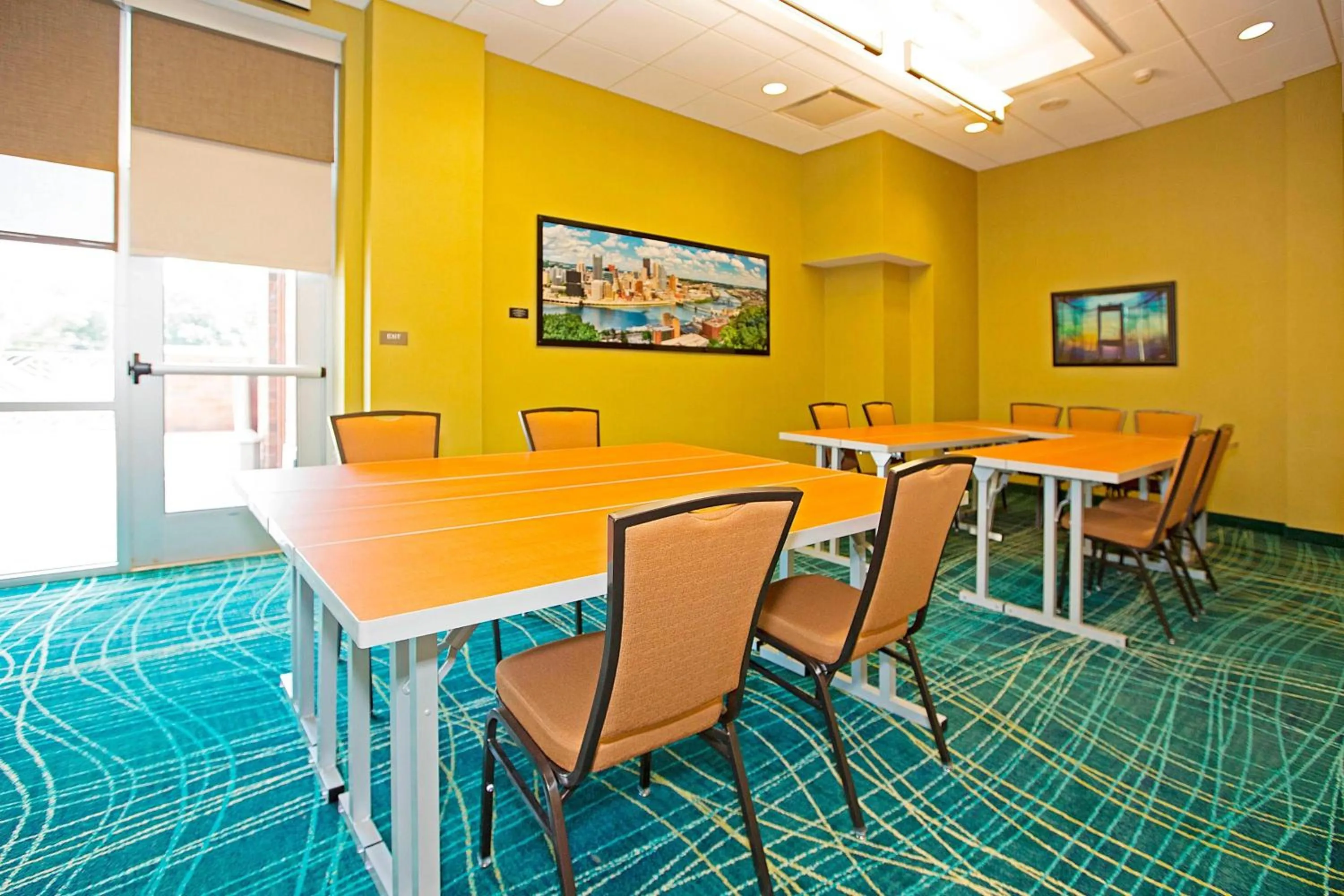 Meeting/conference room in SpringHill Suites by Marriott Pittsburgh Mt. Lebanon