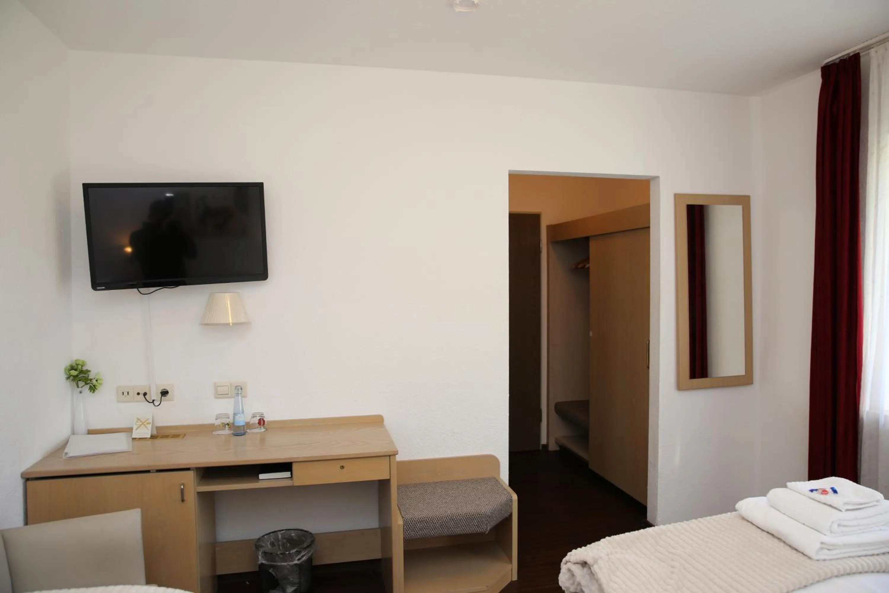 TV and multimedia, Bed in Hotel Garni Alte Post