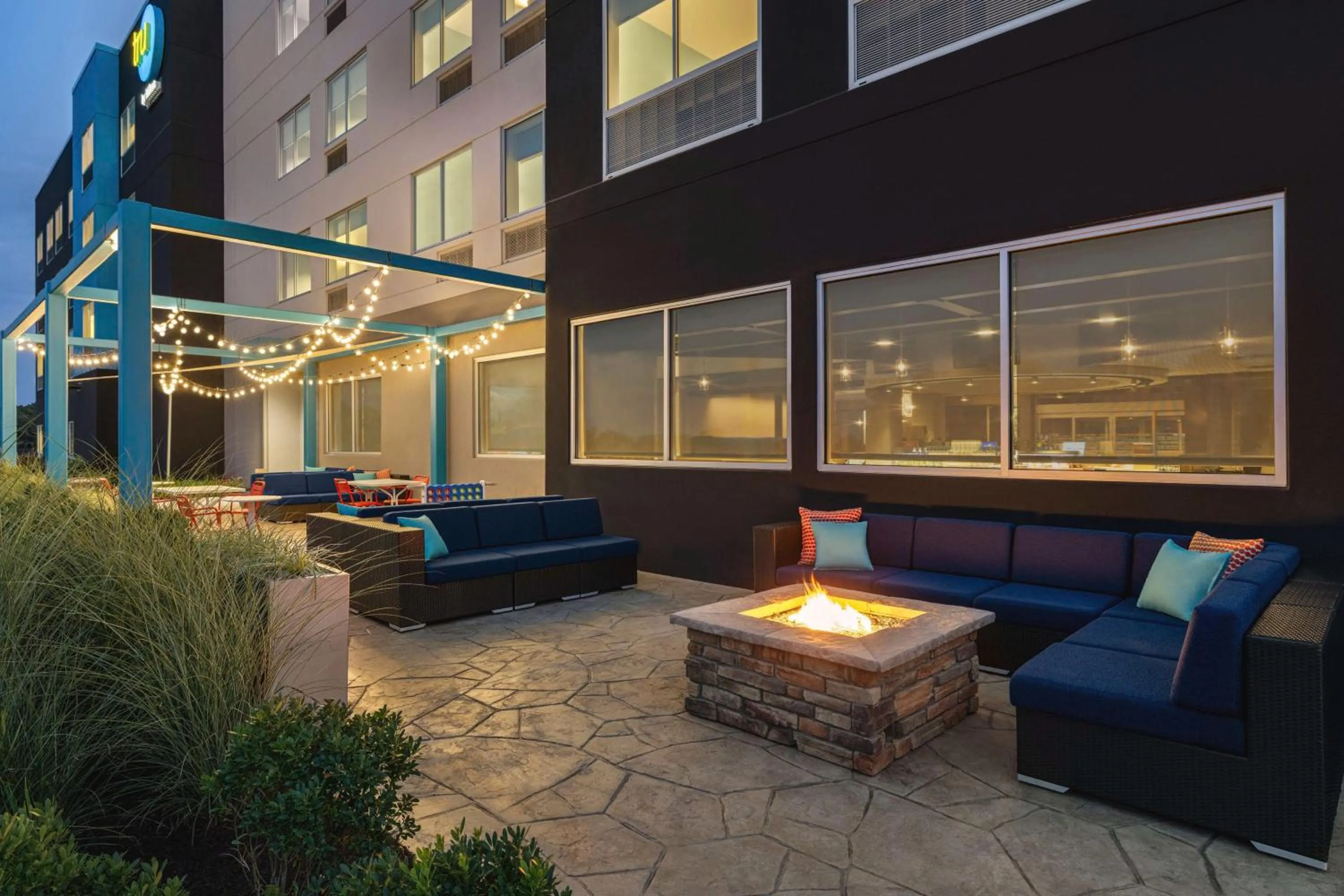 Patio in Tru By Hilton Martinsburg