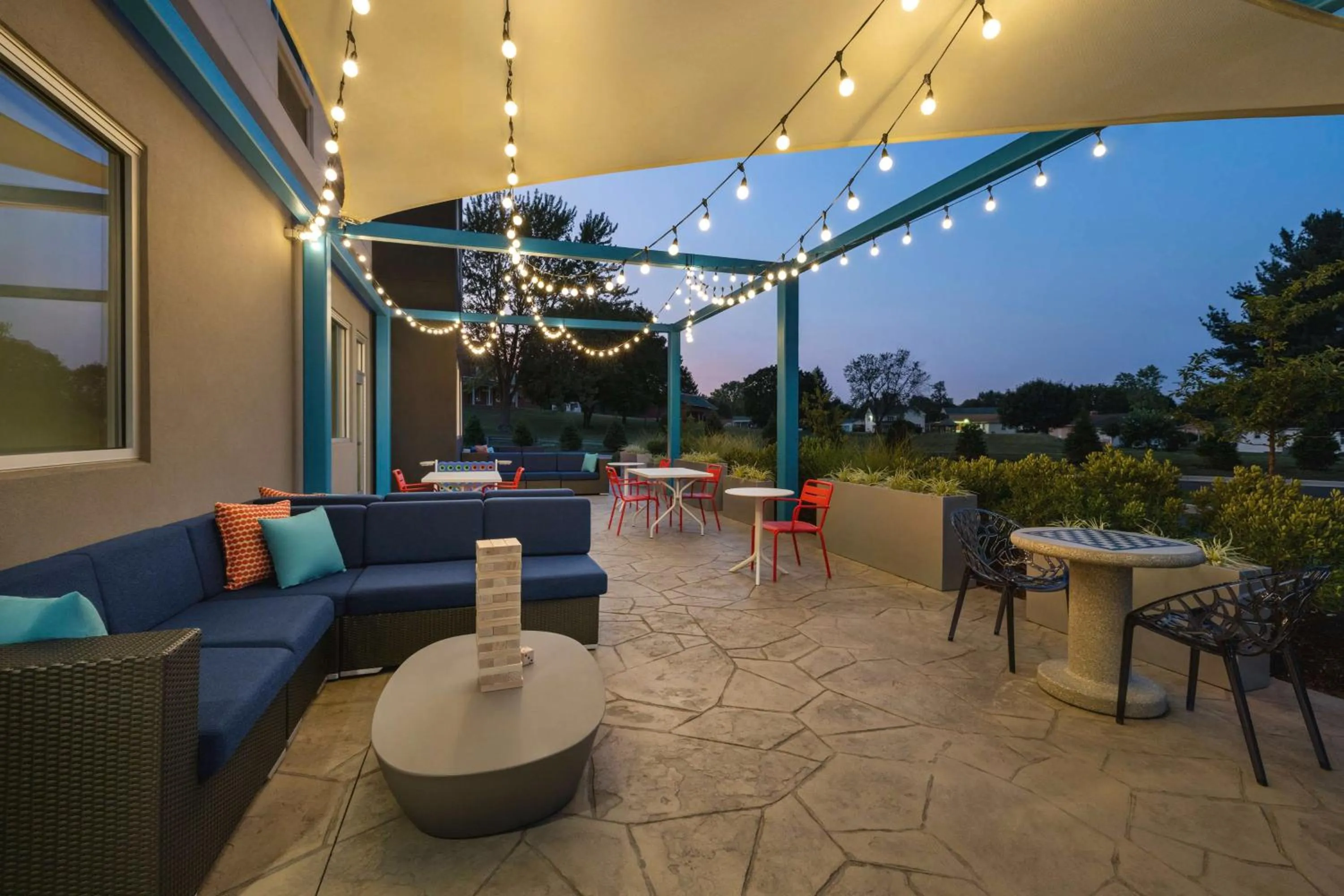 Patio in Tru By Hilton Martinsburg