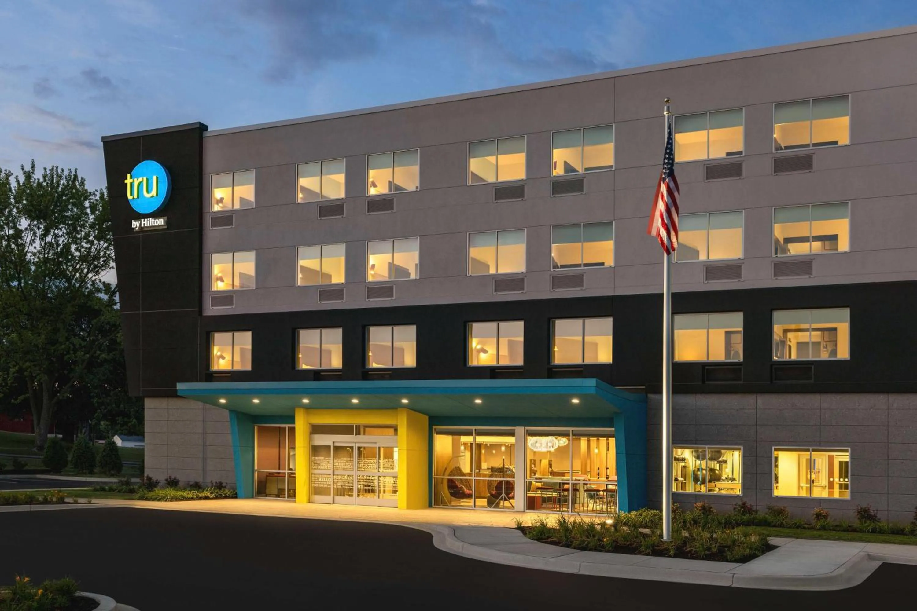Property building in Tru By Hilton Martinsburg