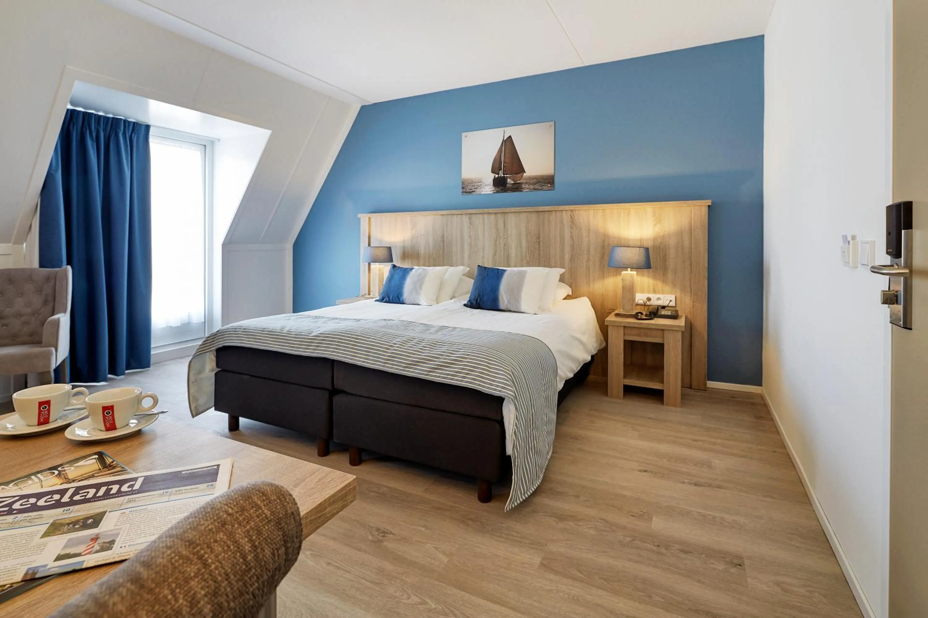 Bed in Beach Hotel I Kloeg Collection