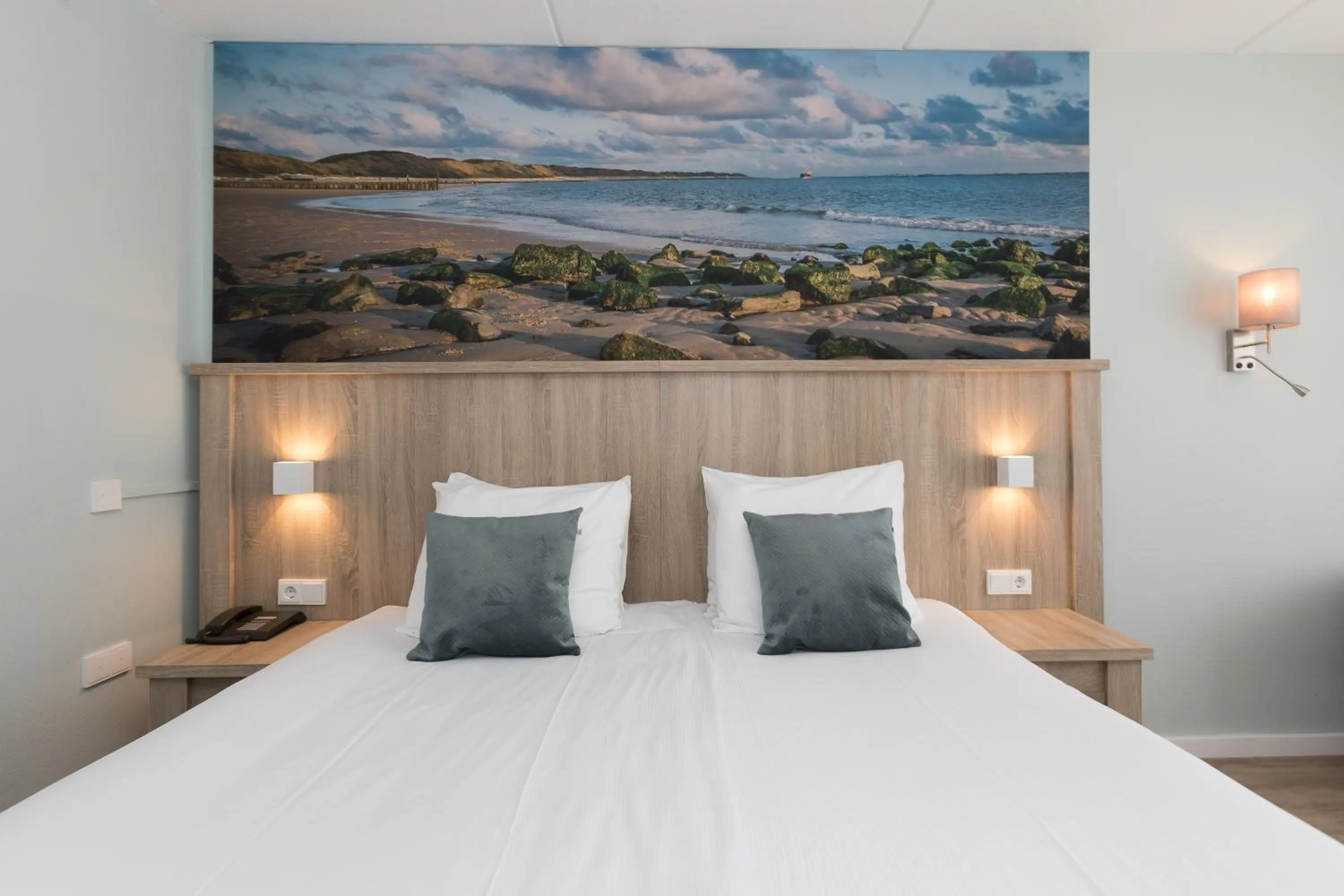 Bed in Beach Hotel I Kloeg Collection