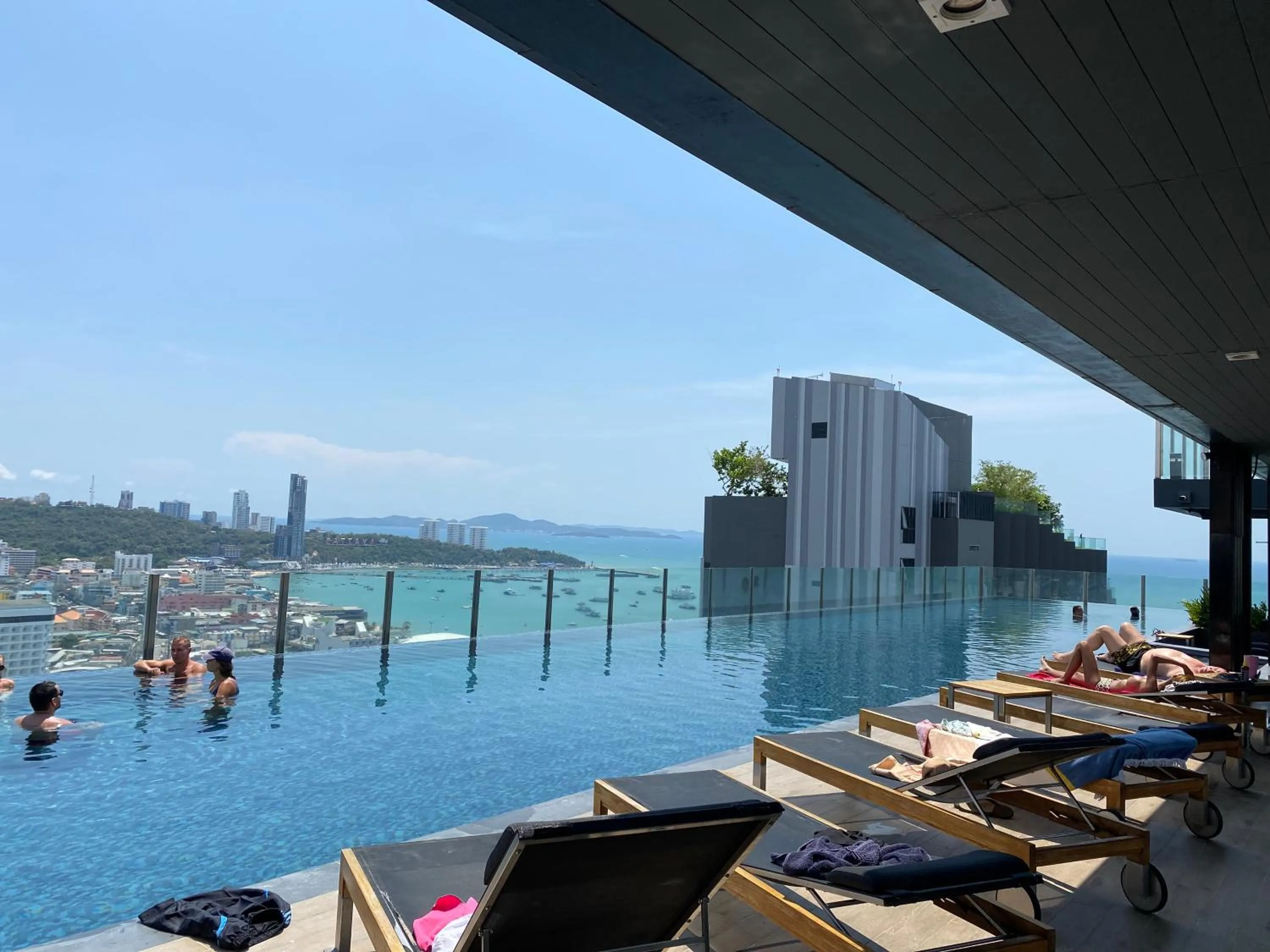 The base in pattaya condo