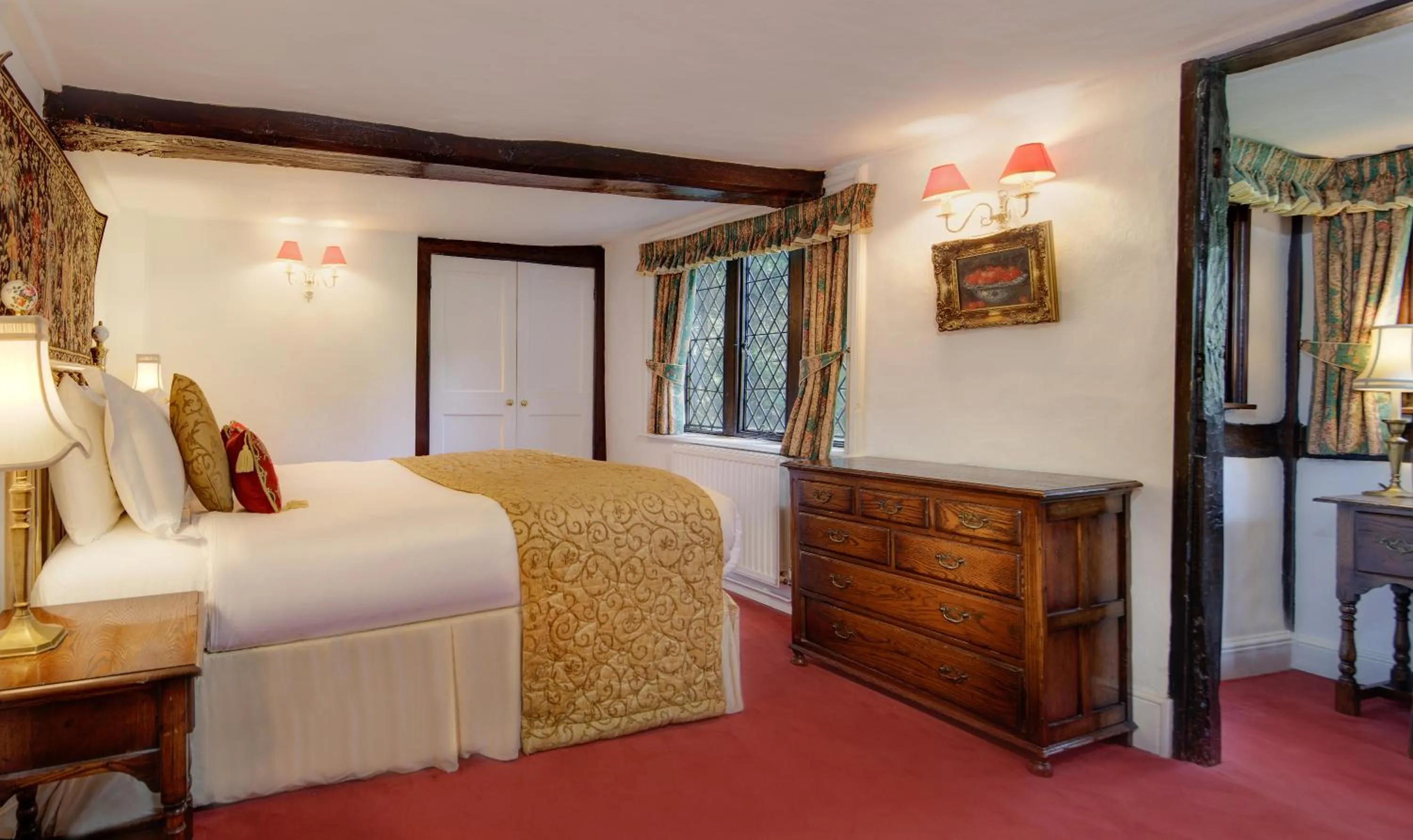 Bedroom, Bed in Nailcote Hall