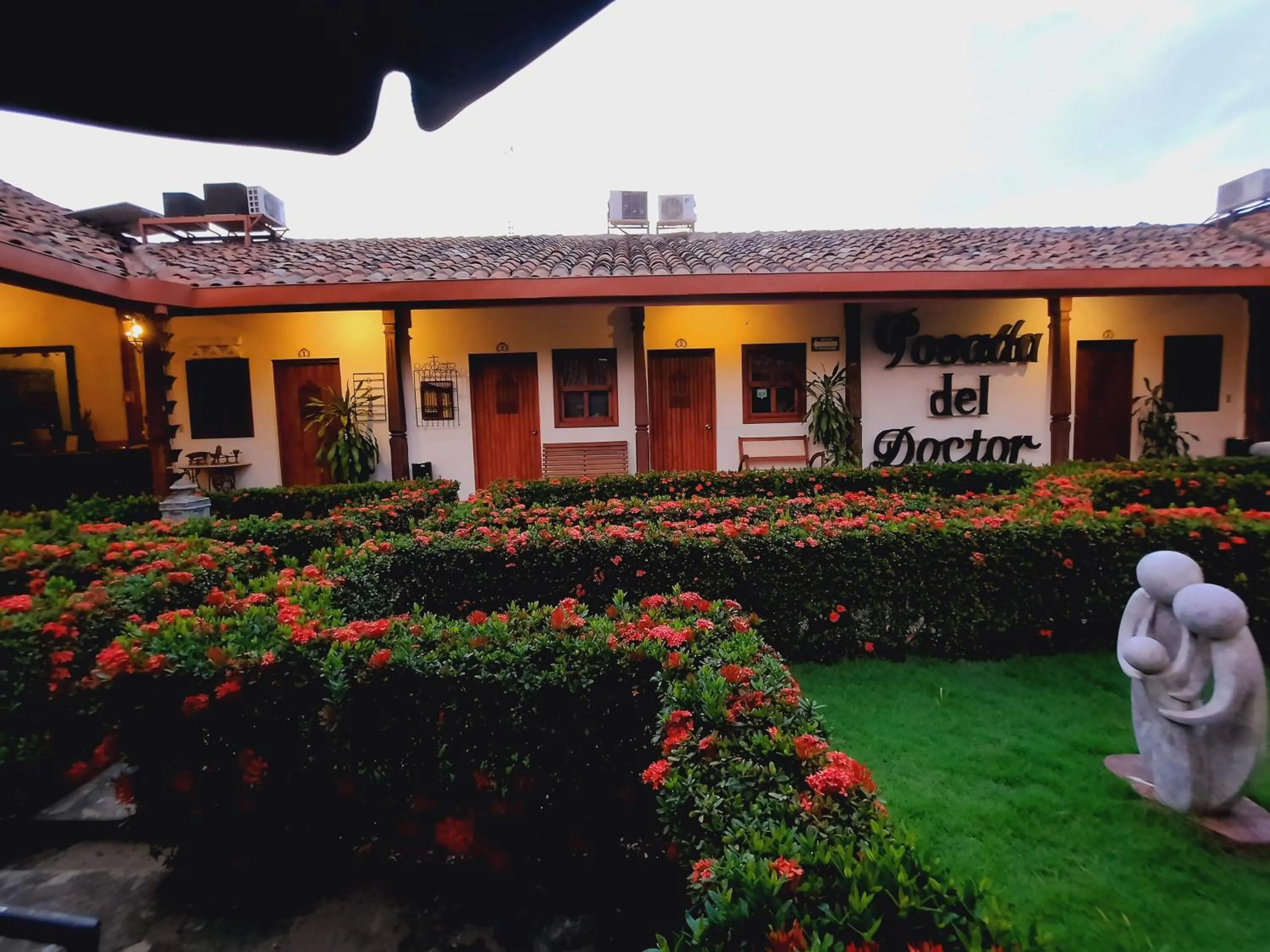Property building in Hotel La Posada del Doctor