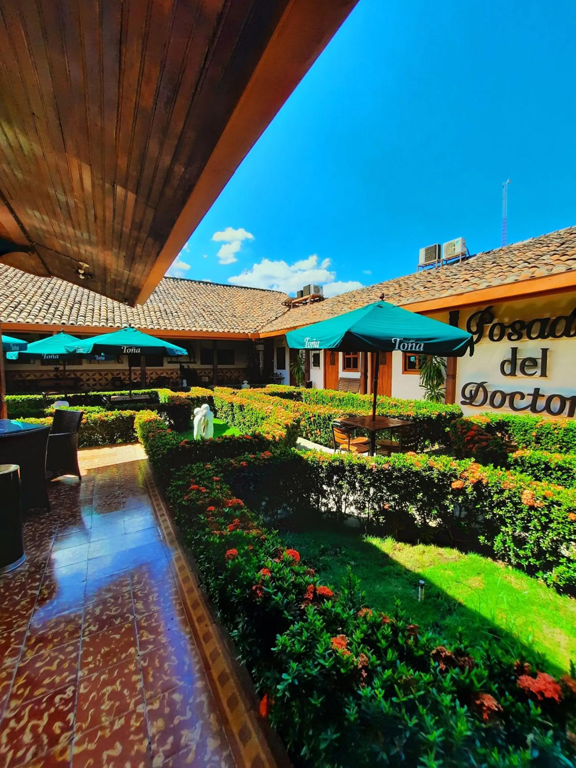 Property building in Hotel La Posada del Doctor