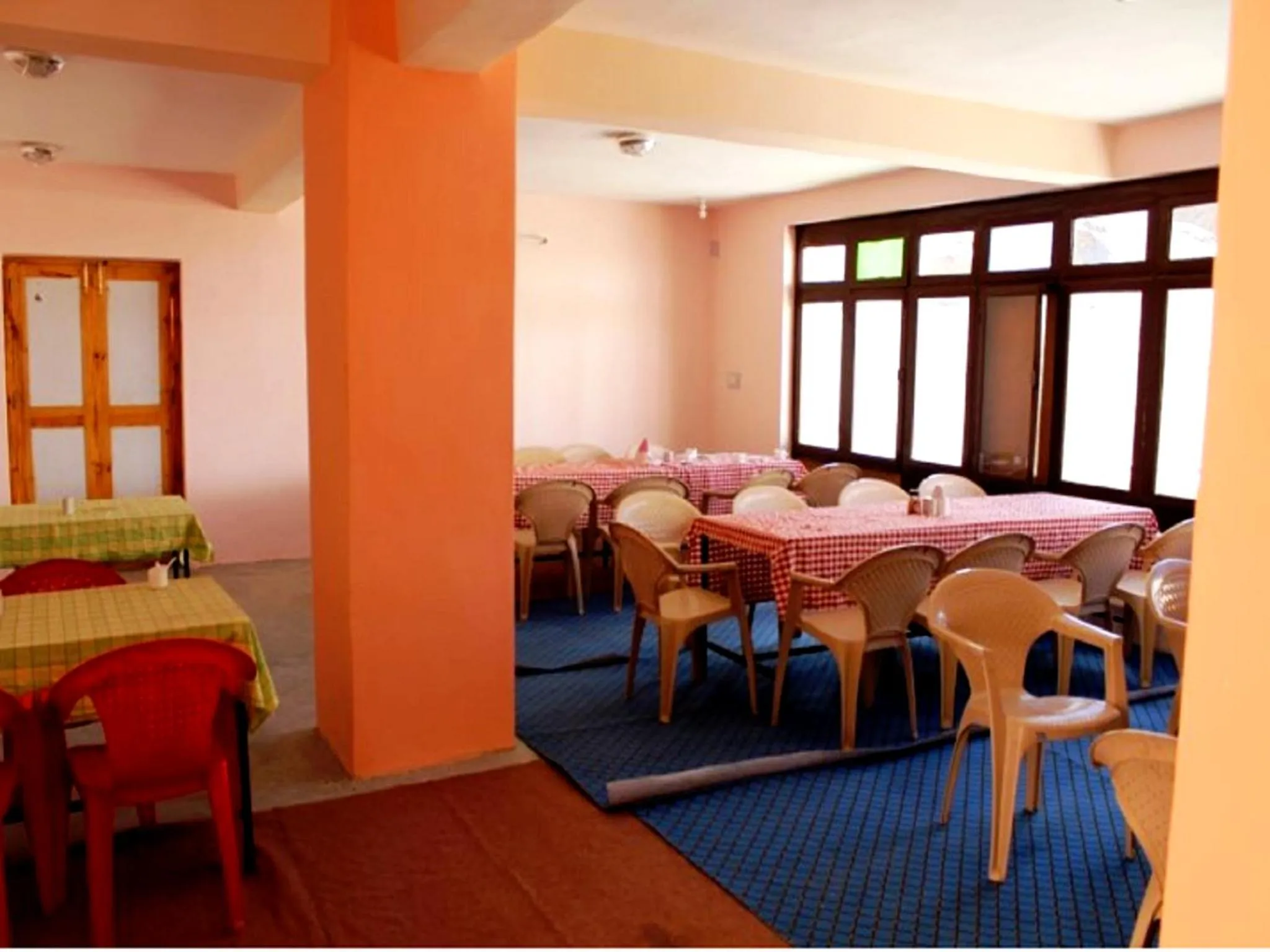 Restaurant/places to eat in Tsomoriri Hotel Lake View