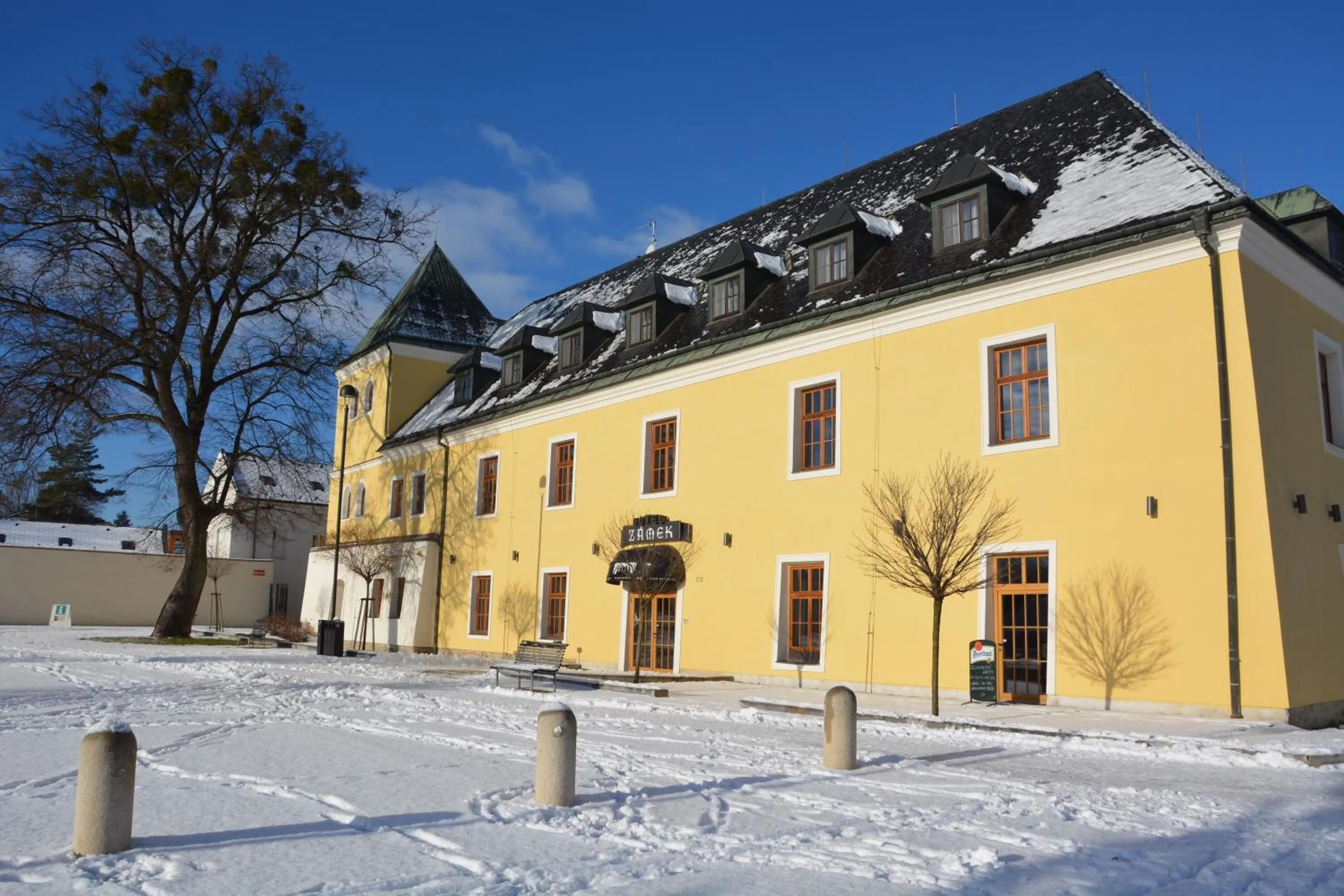 Facade/entrance in Hotel Zámek Velká Bystřice