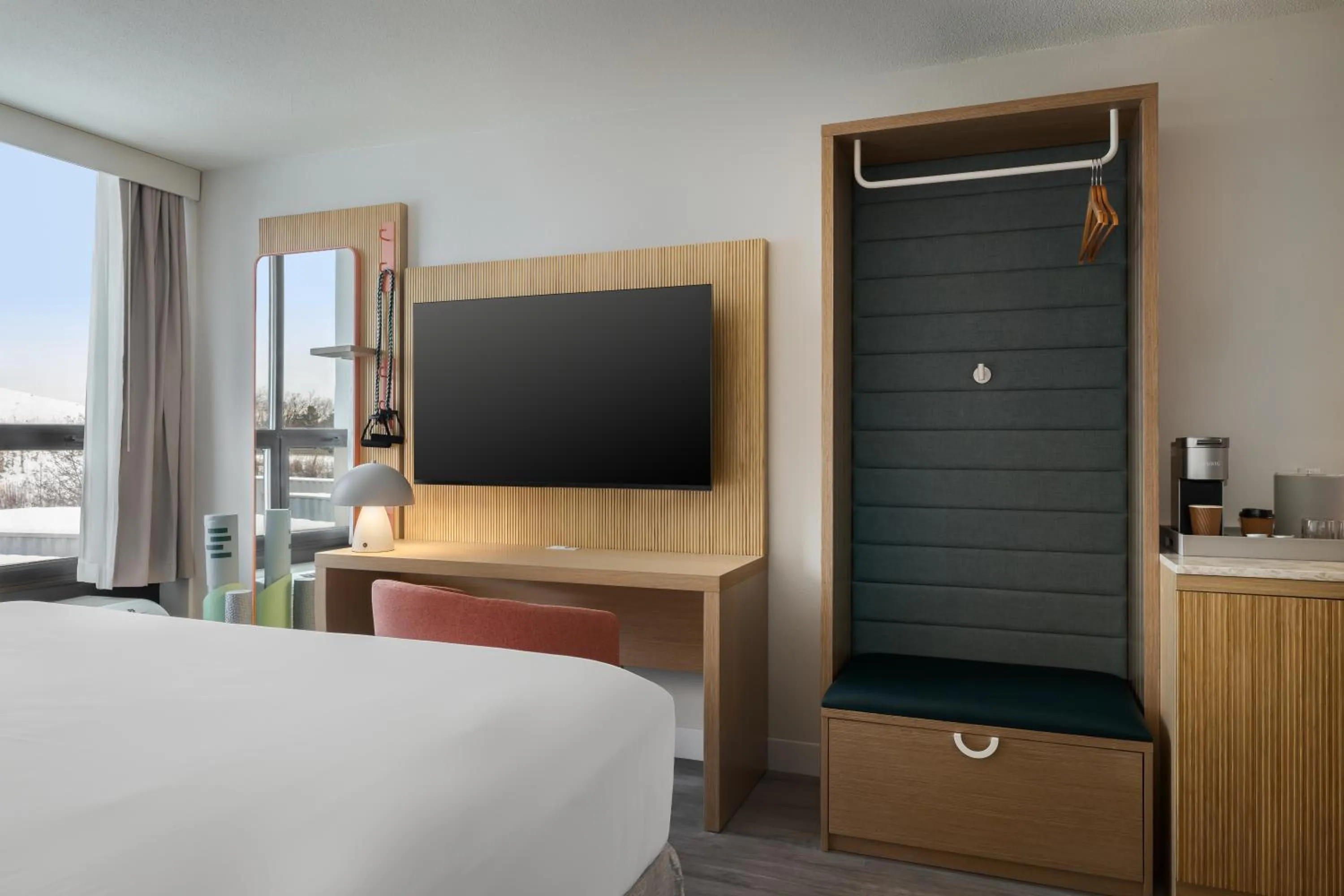 Bed in EVEN Hotel Detroit North - Troy by IHG