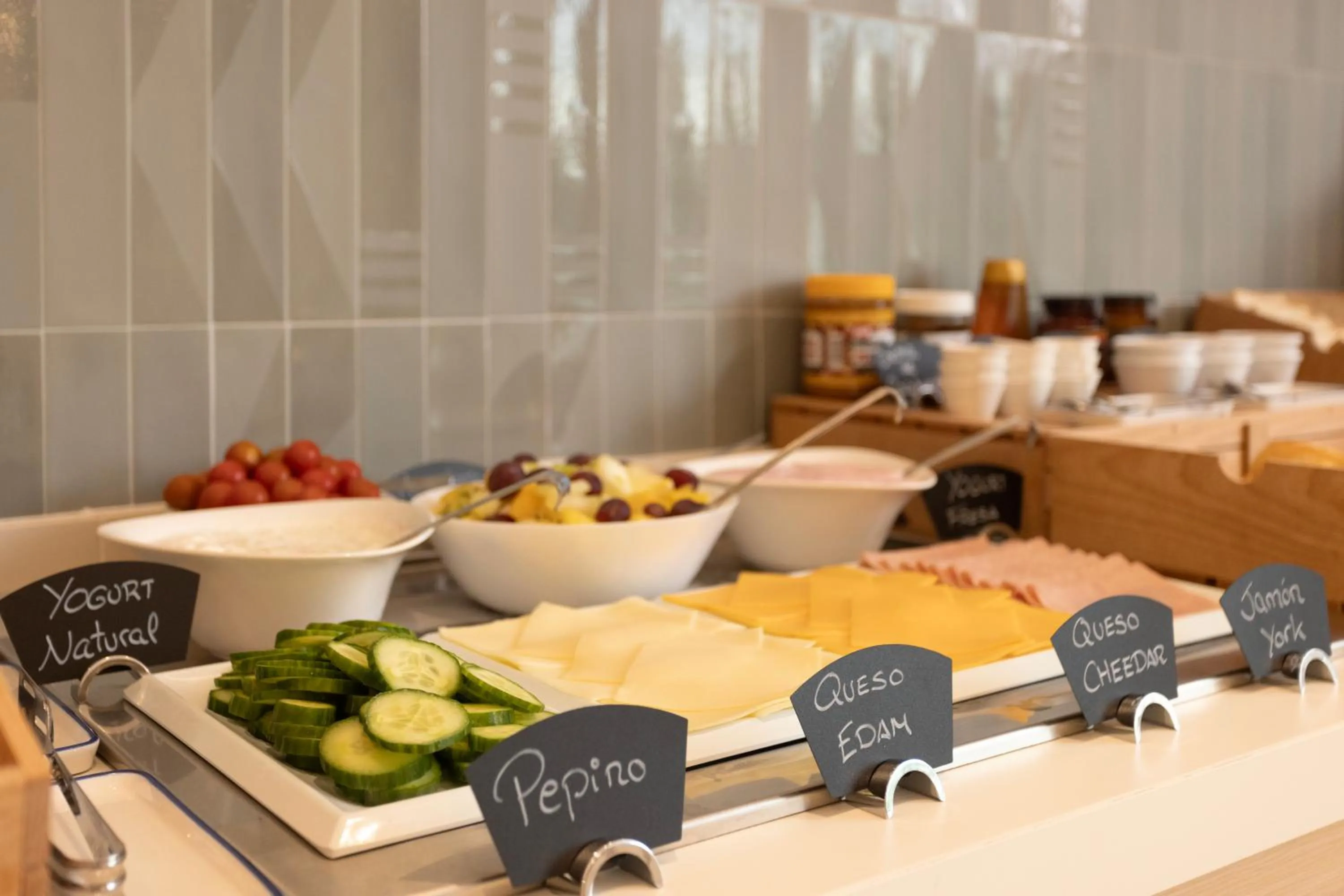 Restaurant/places to eat in Staybridge Suites & Apartments Malaga by IHG