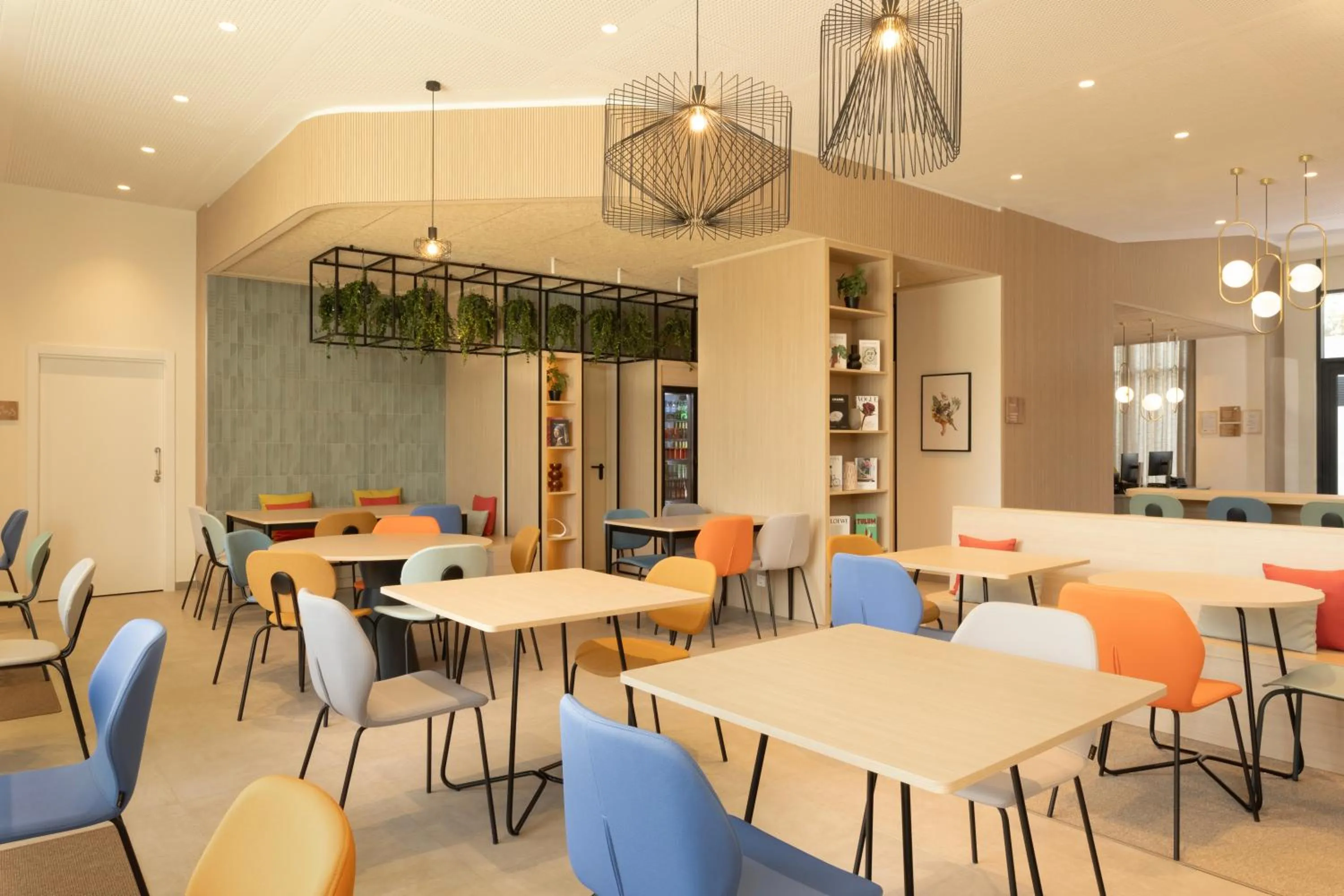 Restaurant/places to eat in Staybridge Suites & Apartments Malaga by IHG