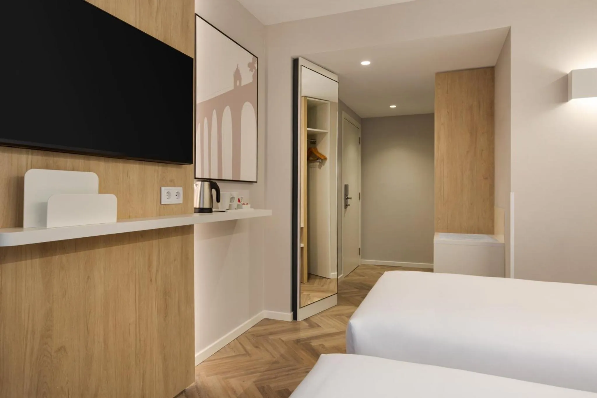 Photo of the whole room, Bed in Holiday Inn Express Évora by IHG