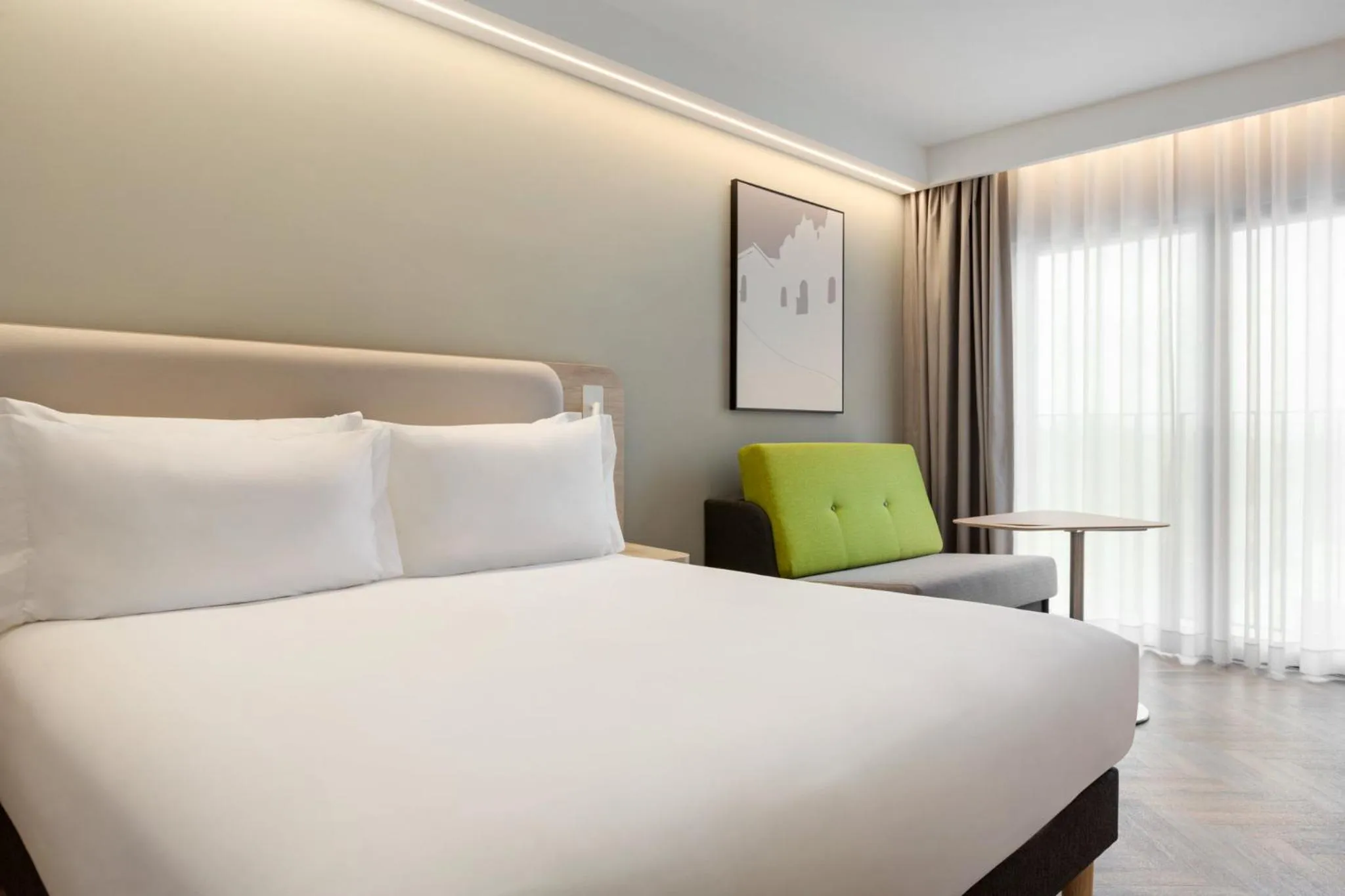 Photo of the whole room, Bed in Holiday Inn Express Évora by IHG