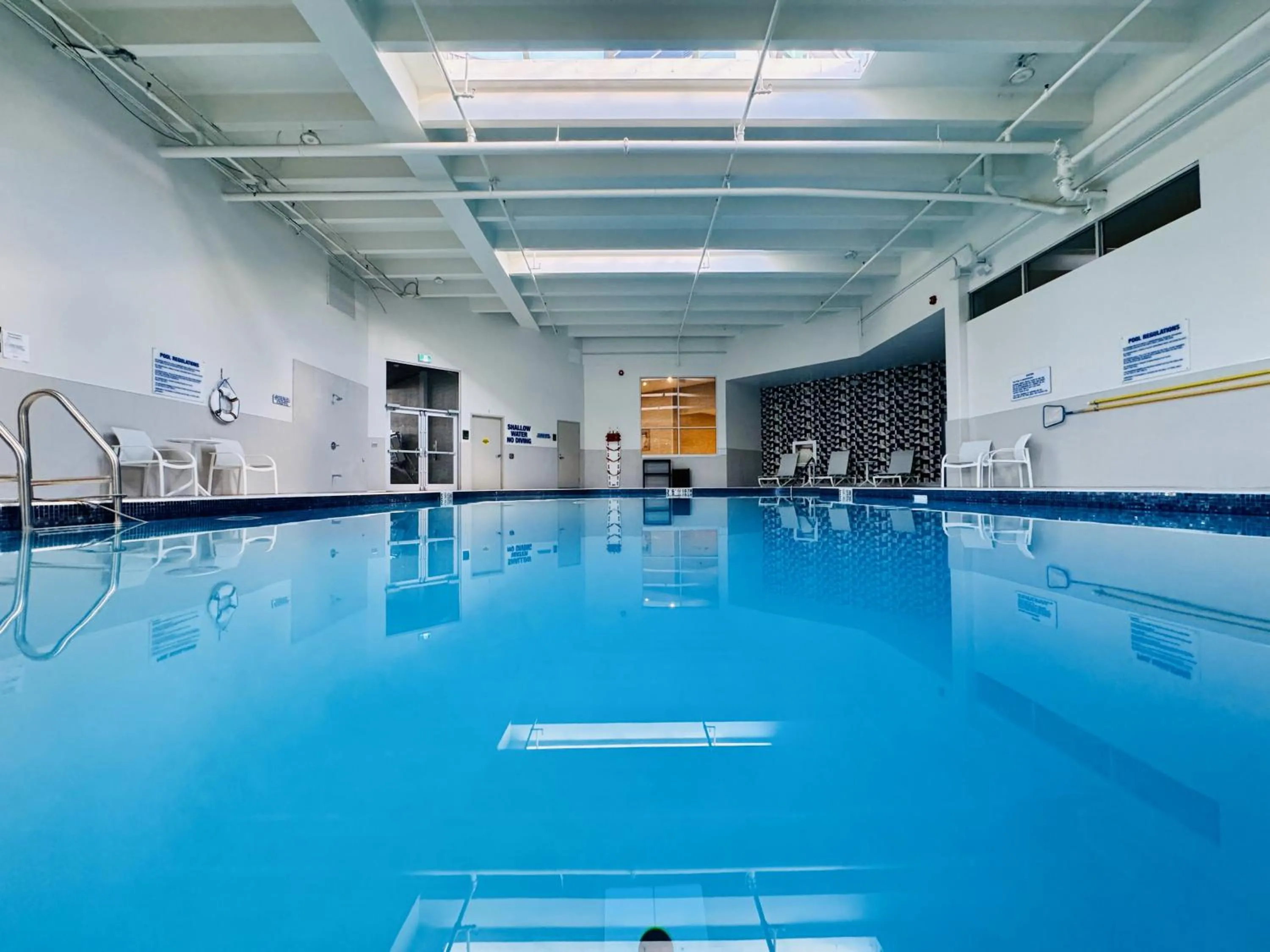 Swimming pool in Candlewood Suites Burlington Conference Centre by IHG