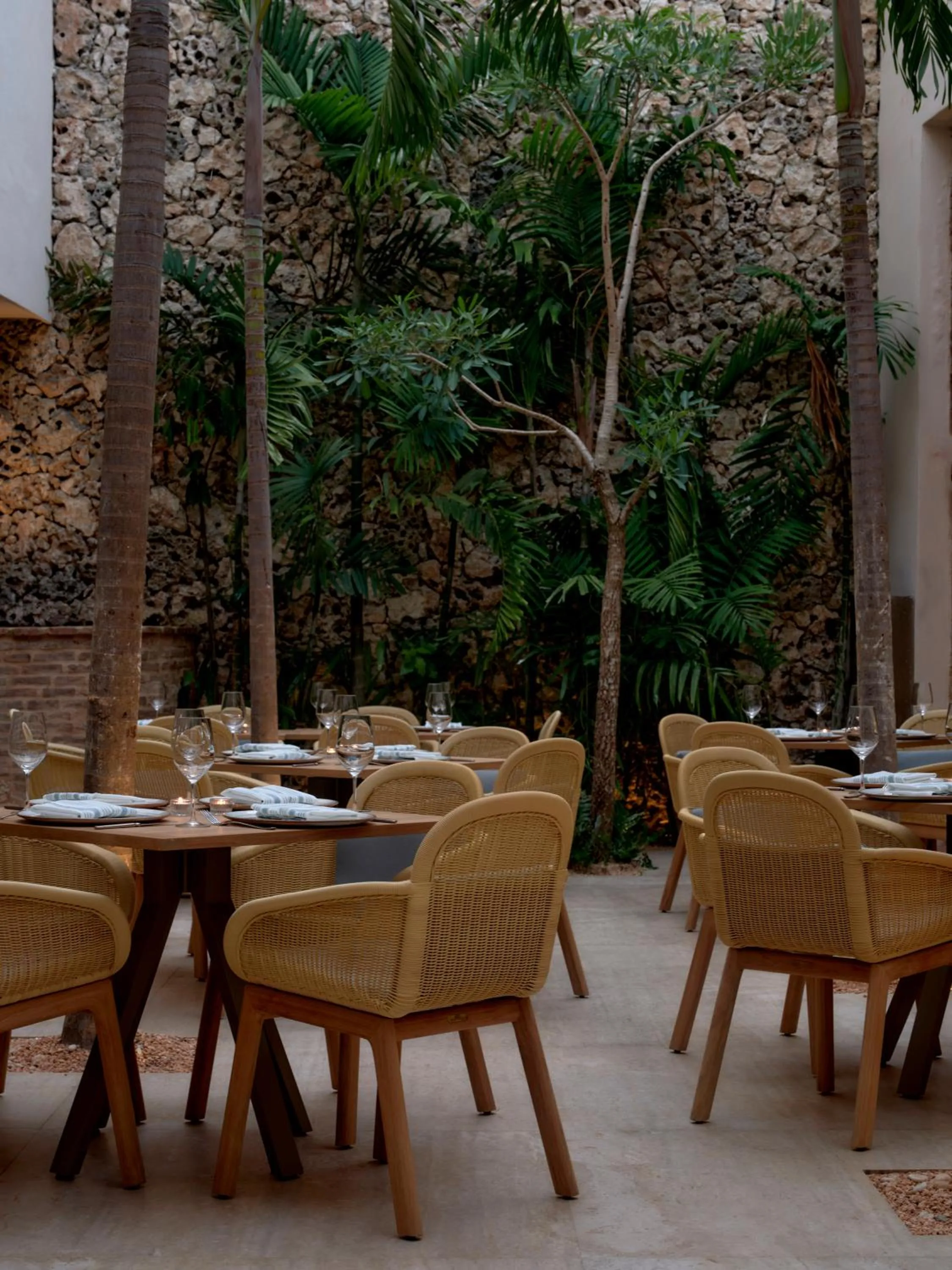 Restaurant/places to eat in Kimpton Las Mercedes by IHG
