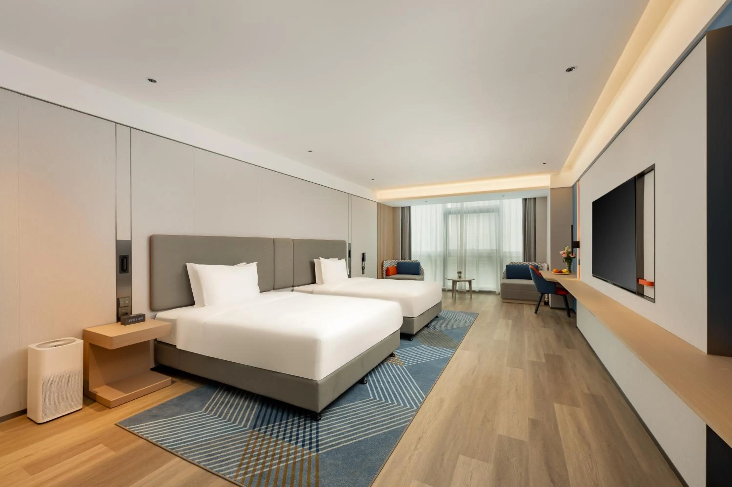 Photo of the whole room, Bed in Holiday Inn Express Nanjing Riverside by IHG