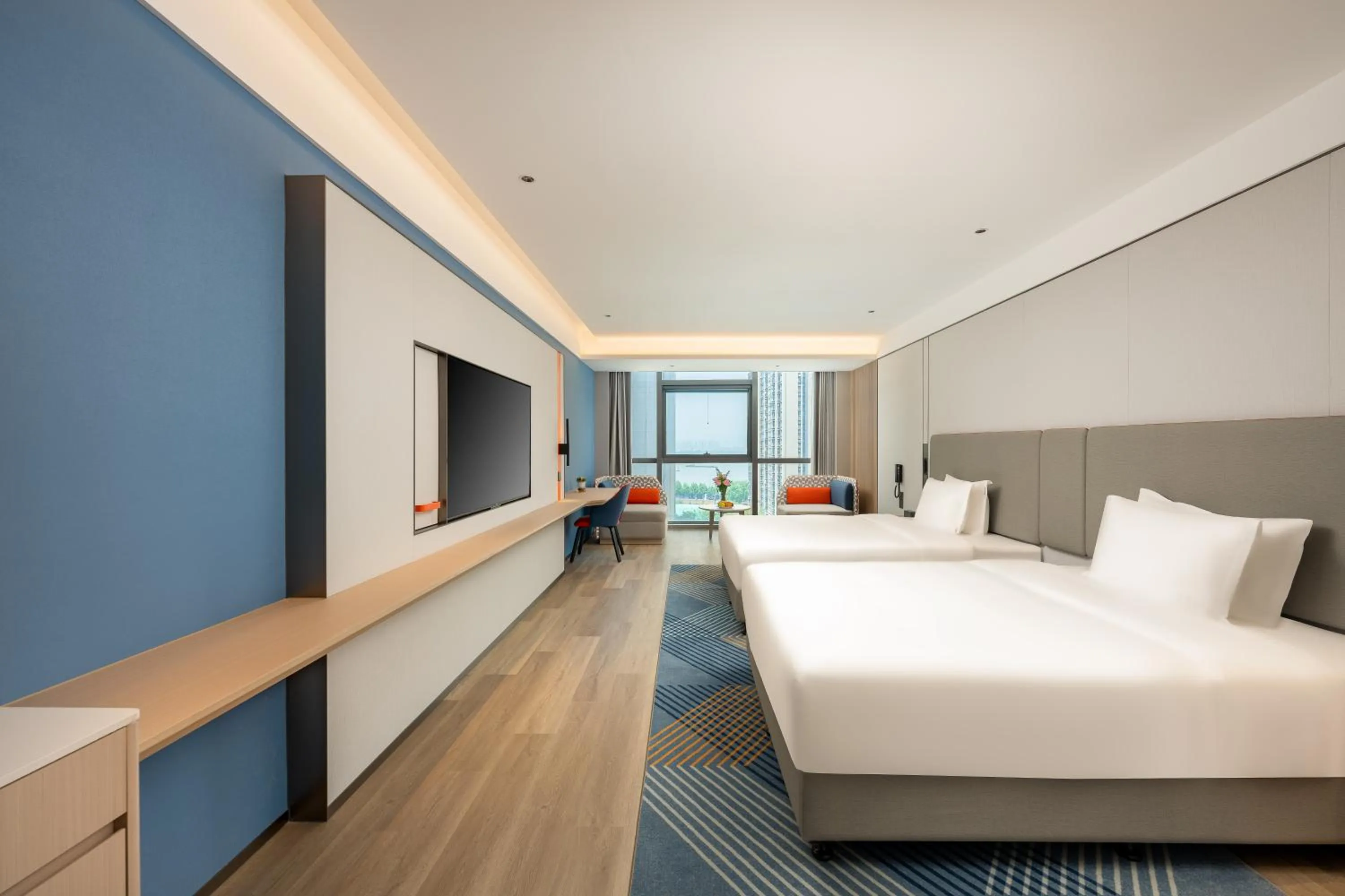 Photo of the whole room, Bed in Holiday Inn Express Nanjing Riverside by IHG