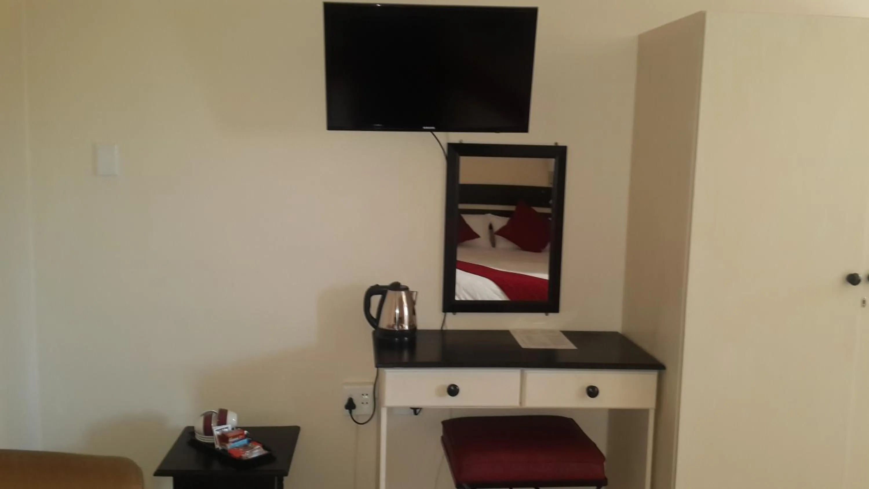 TV and multimedia in Victoria Hotel