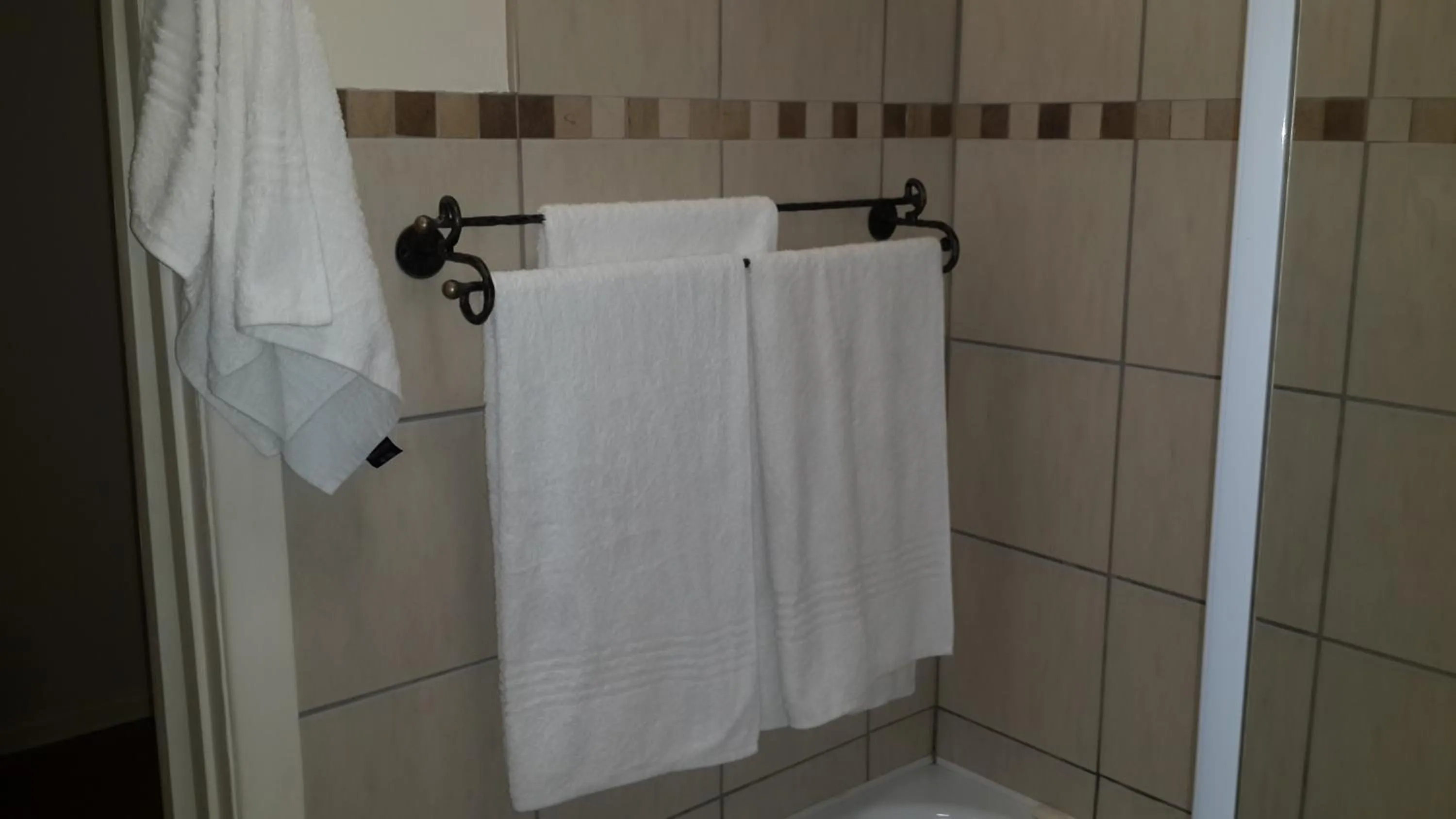 Bathroom in Victoria Hotel