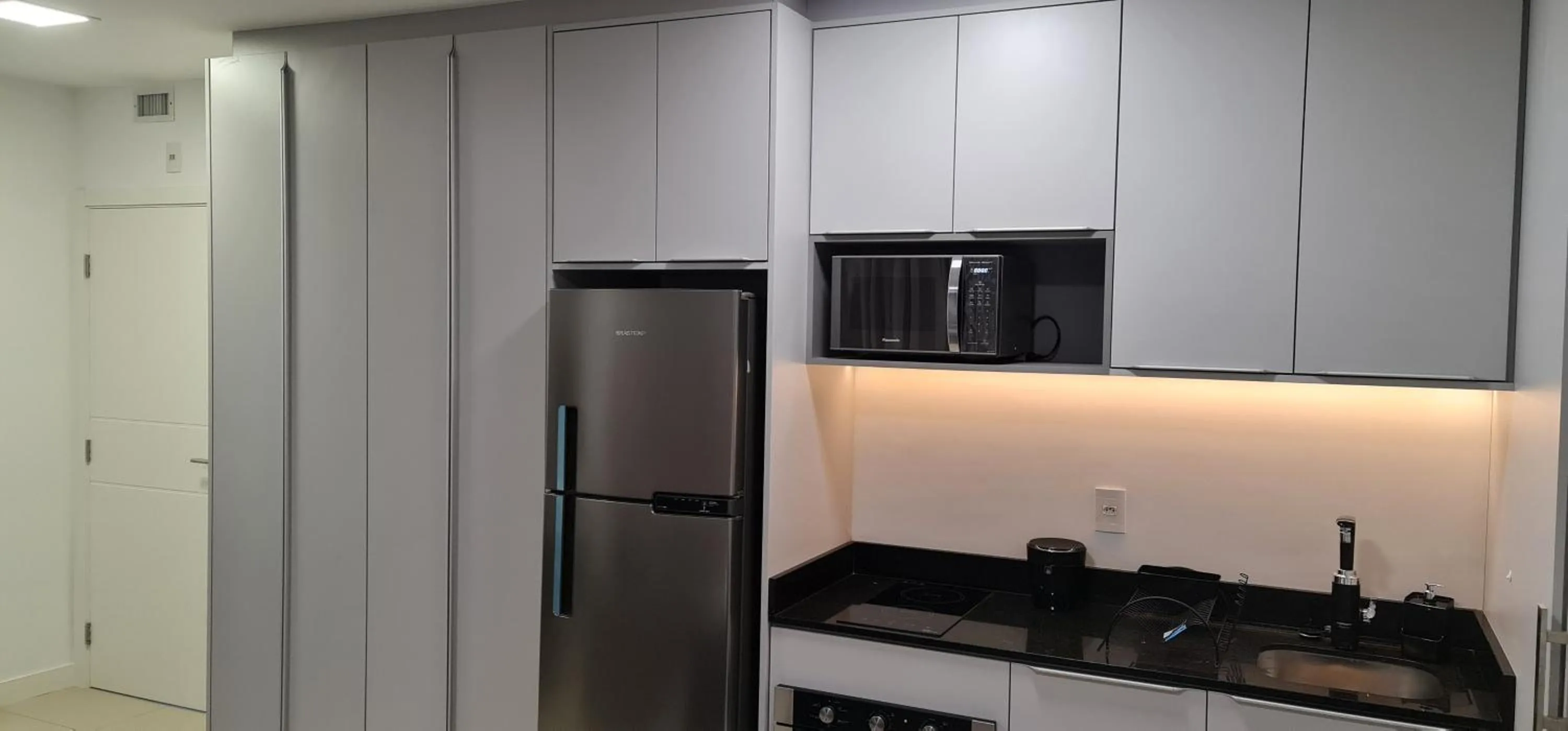 Kitchen or kitchenette in AZZA Smart Stay
