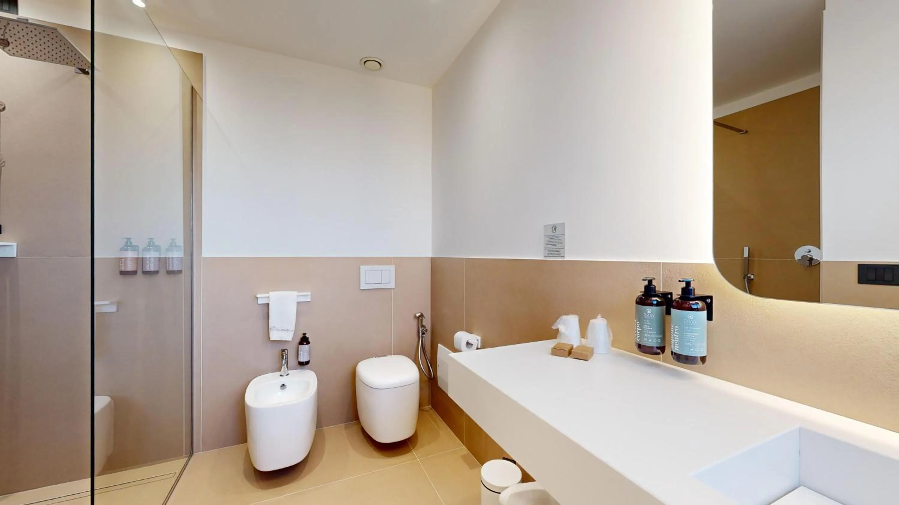 Bathroom in PRIMO OSTUNI HOTEL