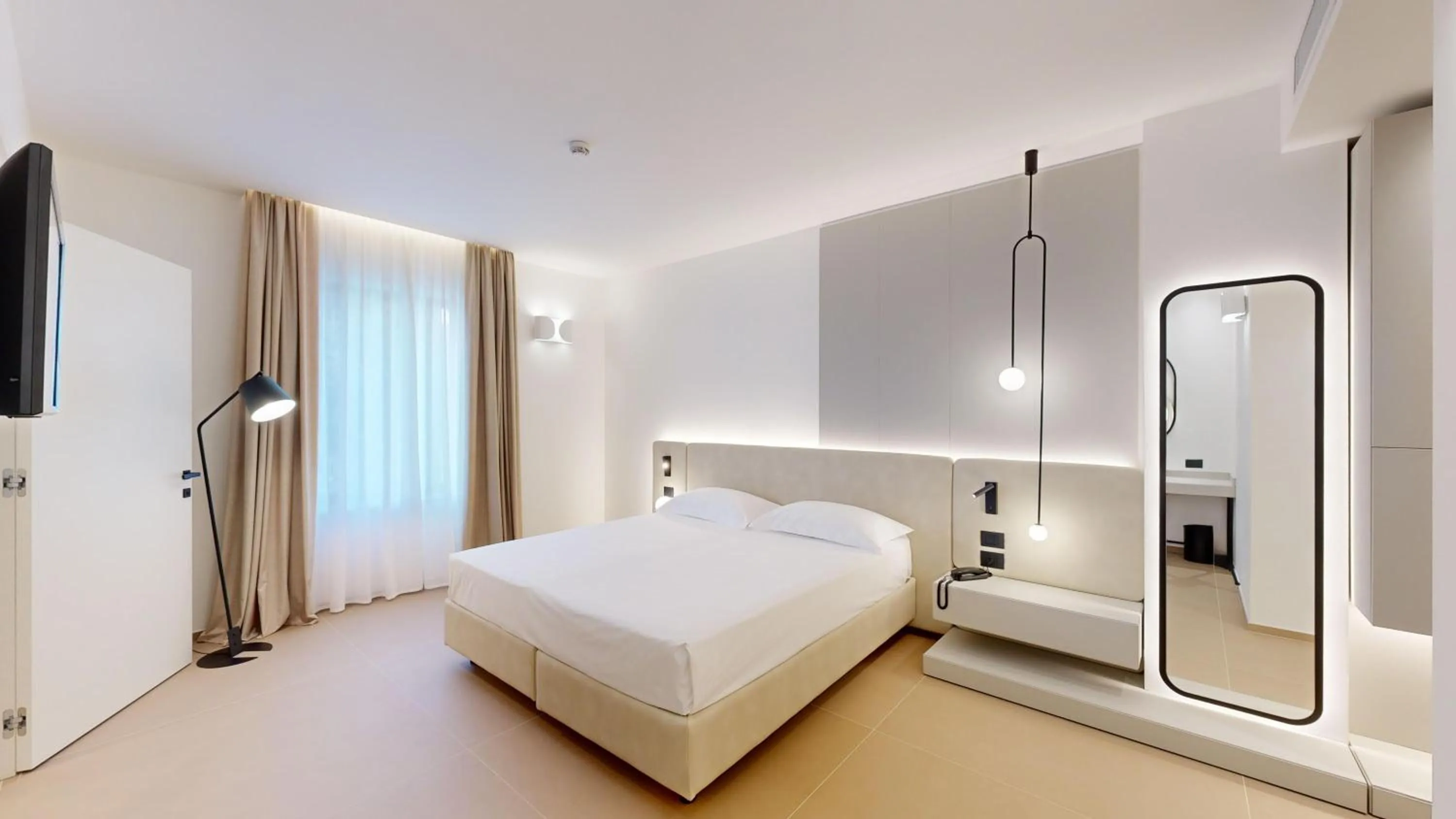 Bedroom, Bed in PRIMO OSTUNI HOTEL