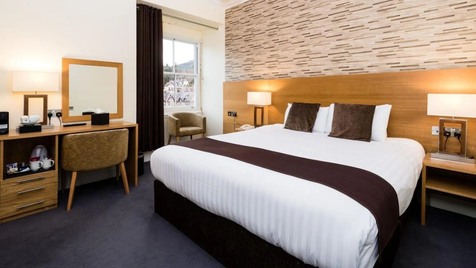 Bedroom, Bed in Fisher's Hotel