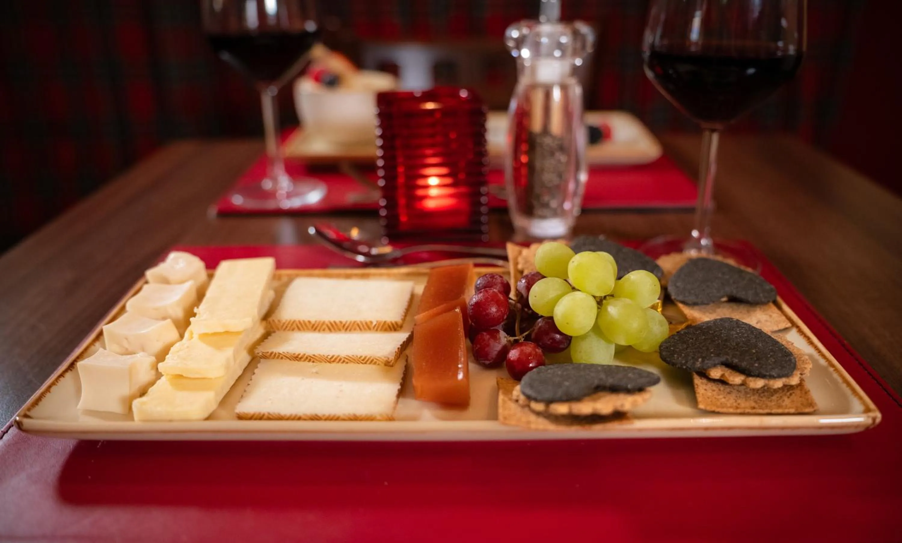 Restaurant/places to eat in Fisher's Hotel