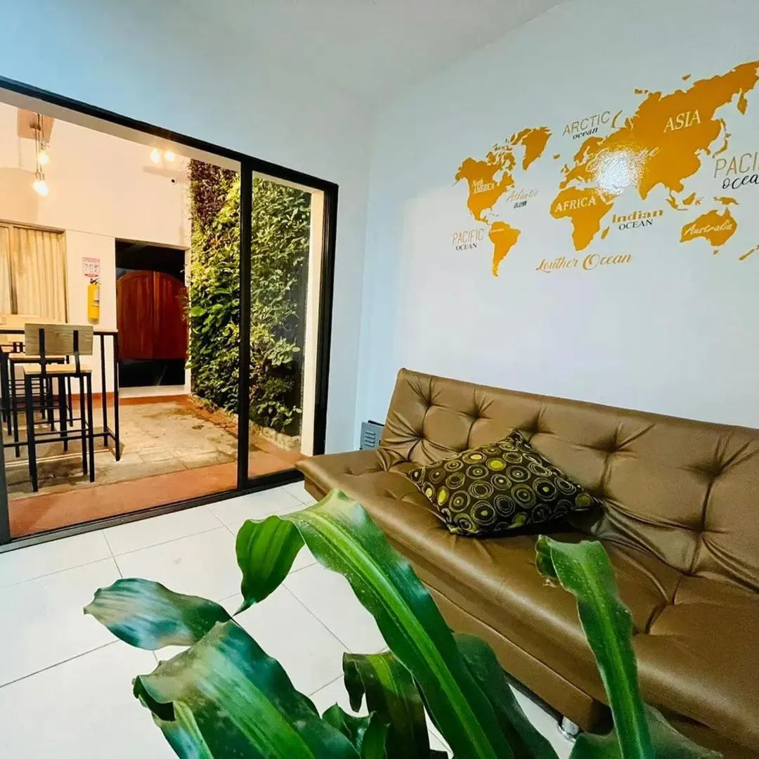 Dining area in Hostal Amanari