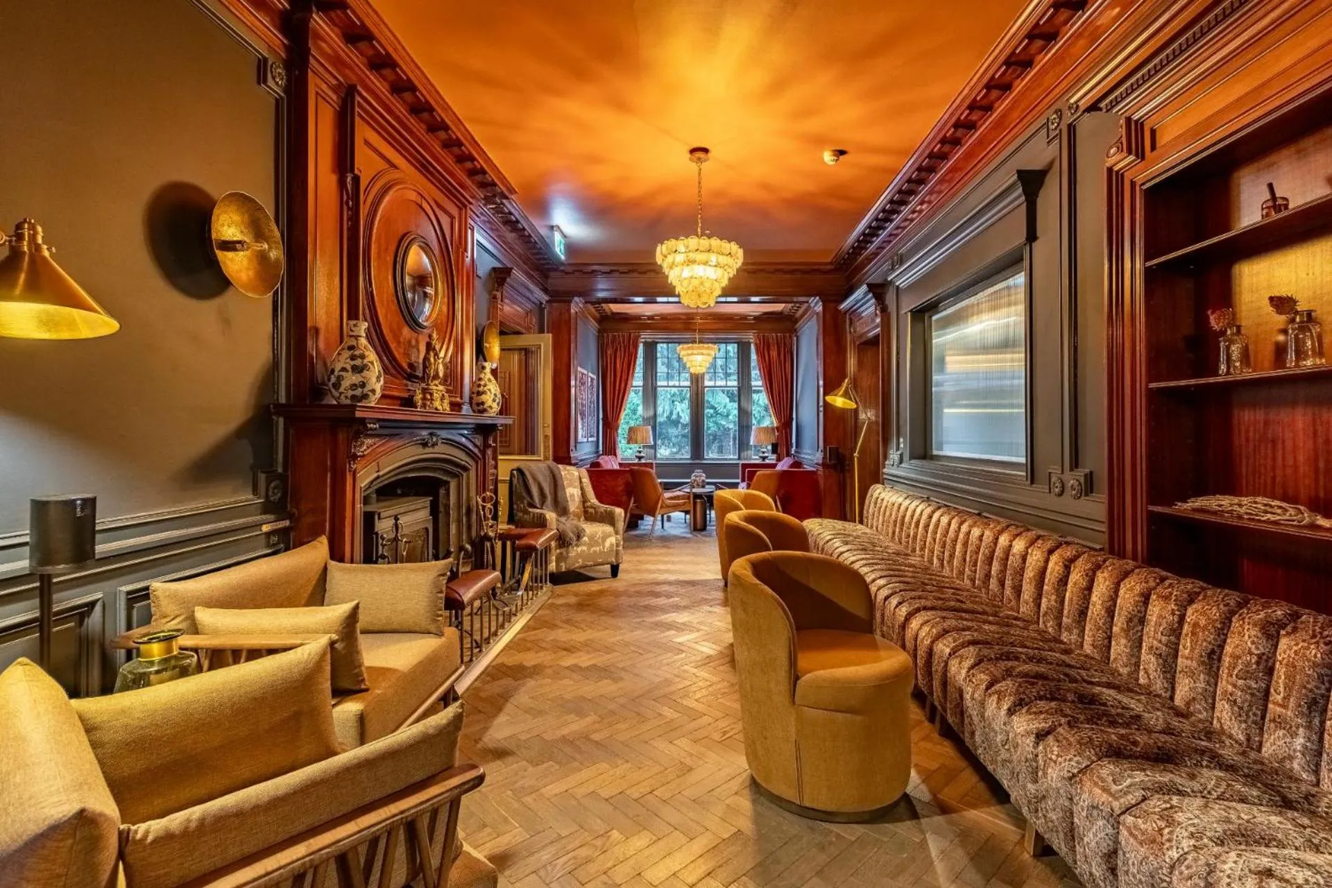 Lounge or bar in Pine Trees Hotel Pitlochry