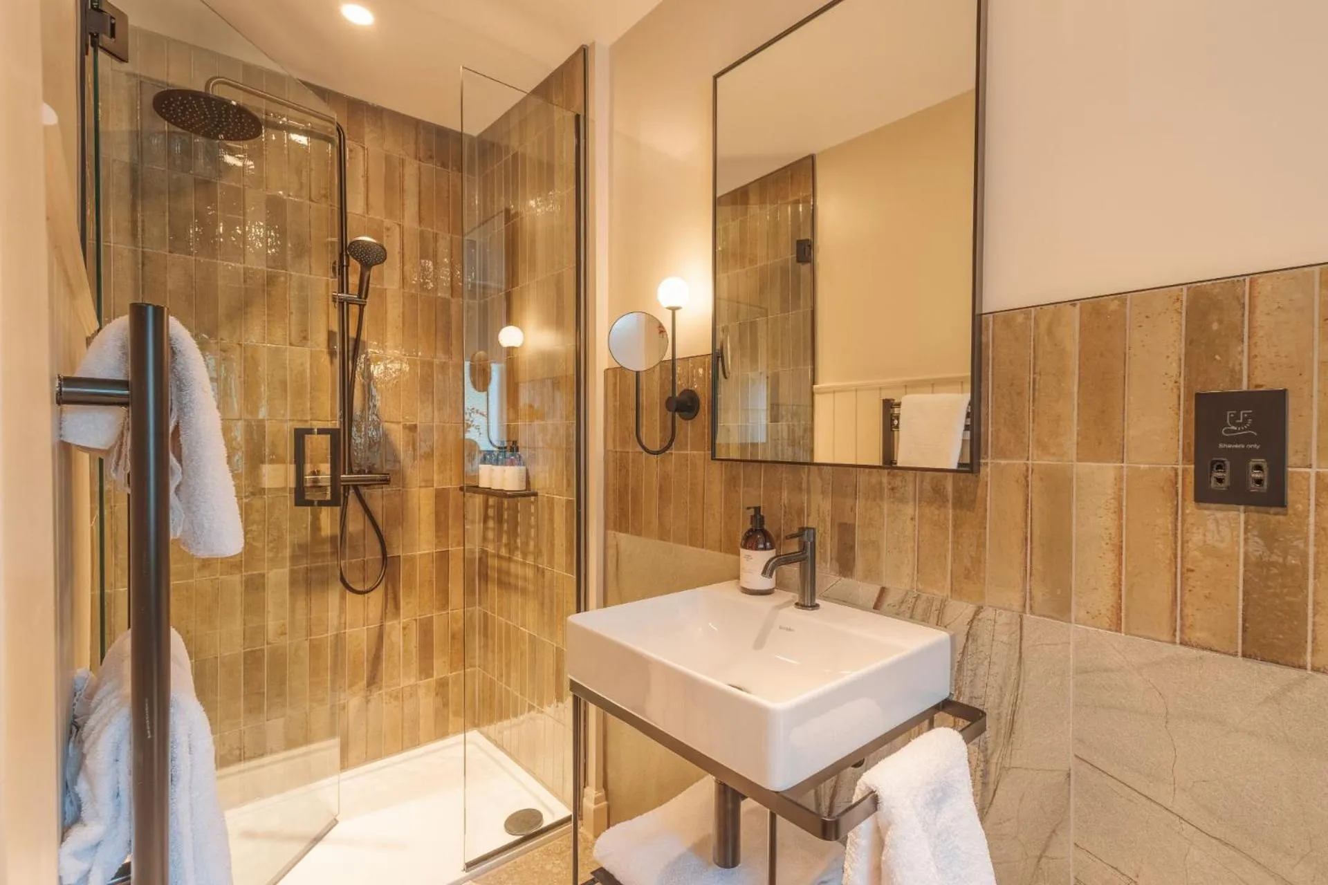 Shower in Pine Trees Hotel Pitlochry