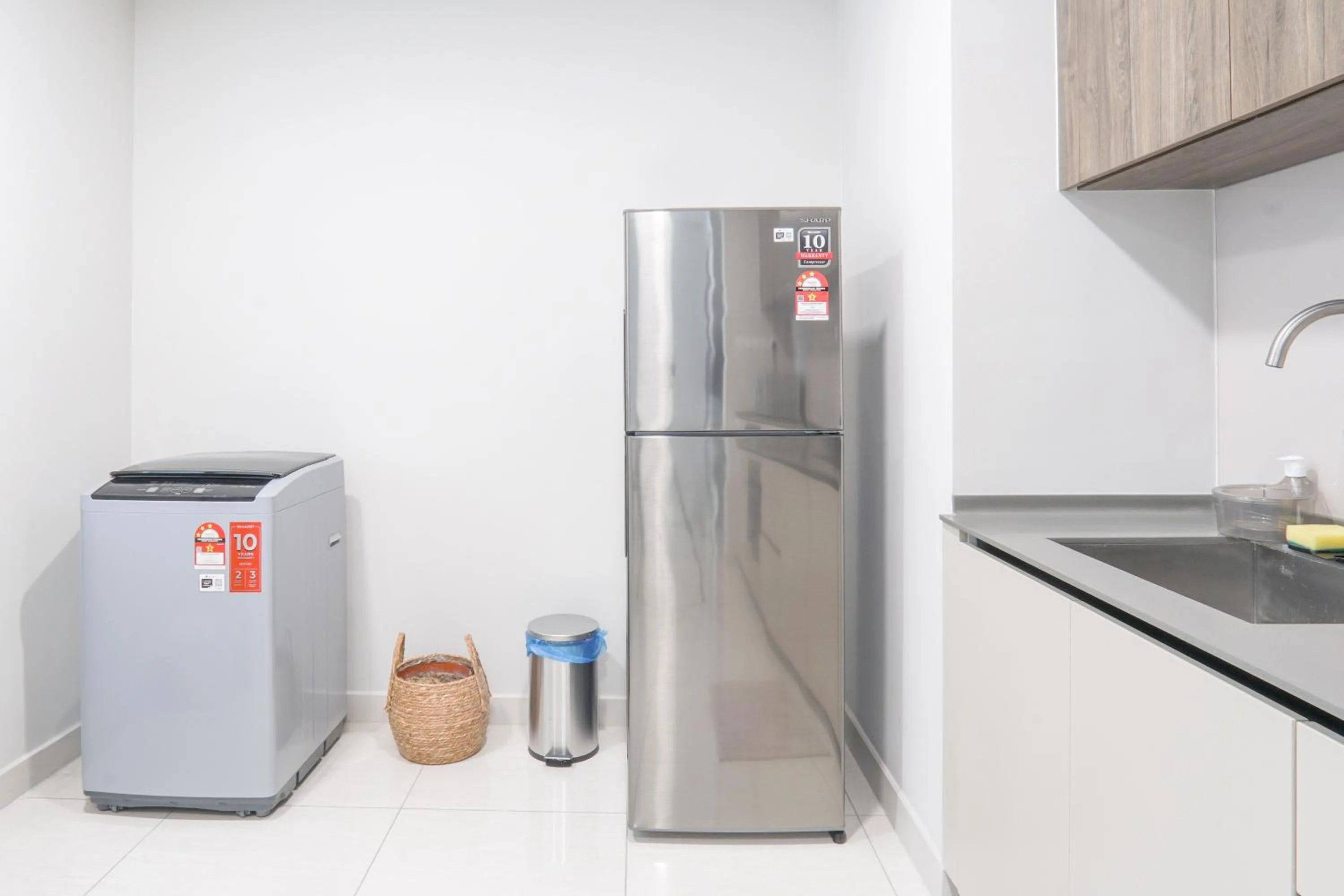 Kitchen or kitchenette in Datum Jelatek Residence by Airhost