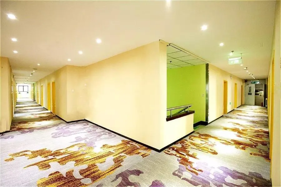 Beijing Dongdan Hotel Near Wangfujing Street,Tian'AnMen Square,The Forbidden City,Free self-service laundry room