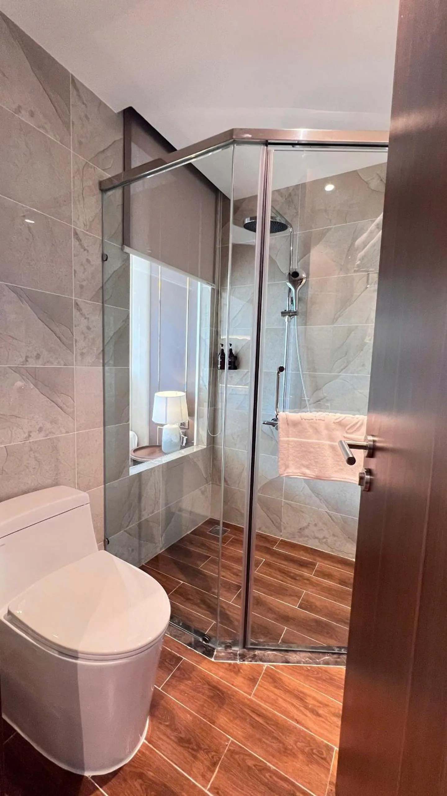 Shower in OYSTER BAY HOTEL VUNG TAU