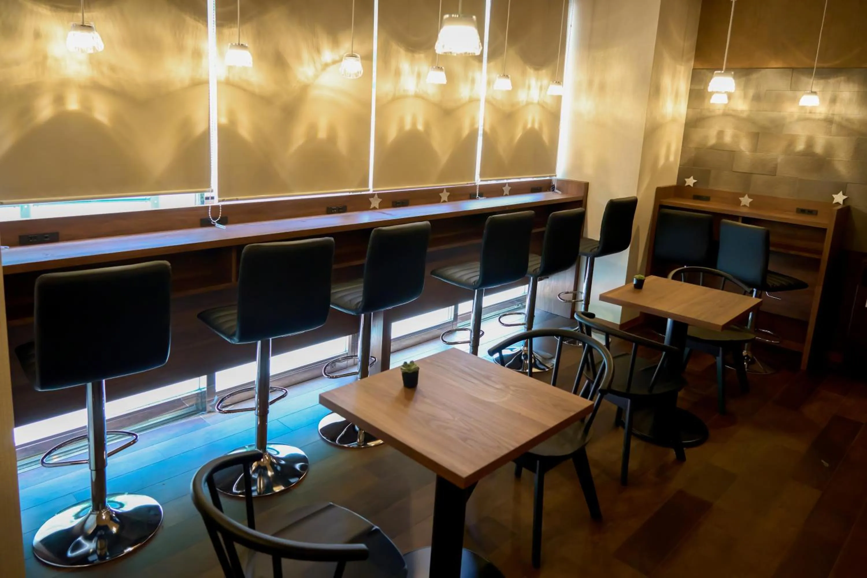 Restaurant/places to eat in Nplus HOTEL Tokyo Nihonbashi