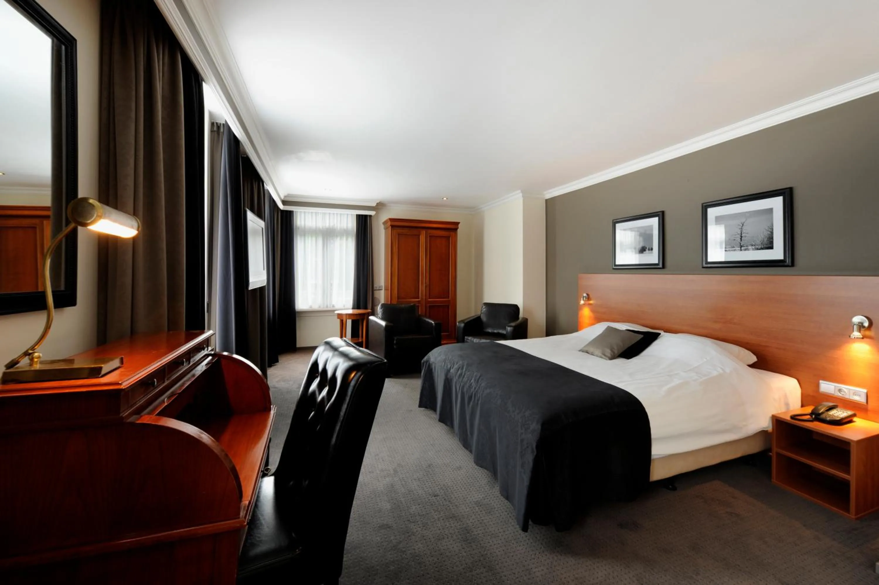 Photo of the whole room, Bed in Van der Valk Hotel Hardegarijp - Leeuwarden