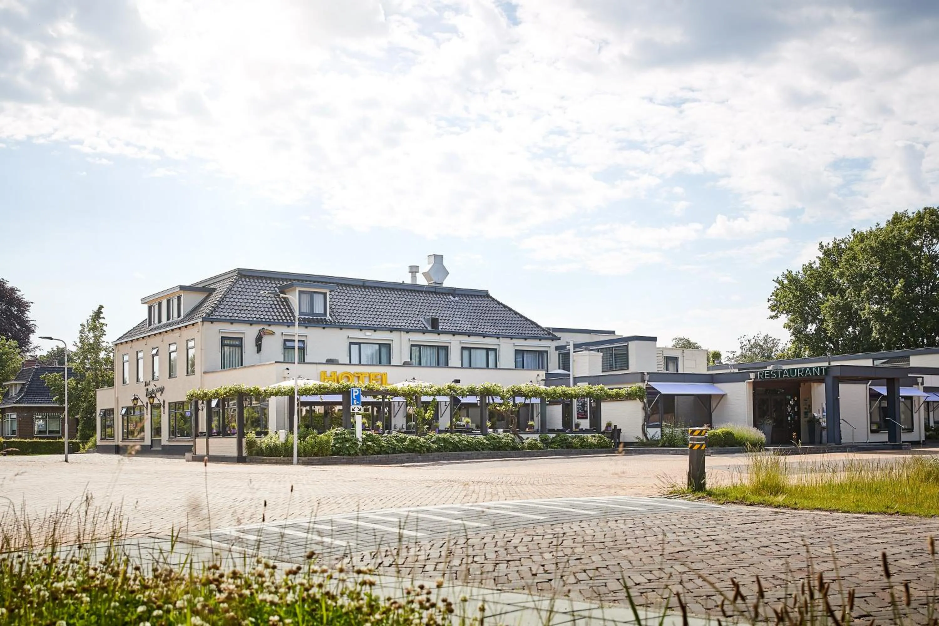 Property building in Van der Valk Hotel Hardegarijp - Leeuwarden