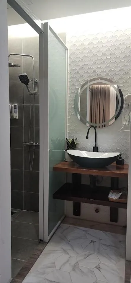 bidet in LHASA HOTEL - Central hotel in Dalat