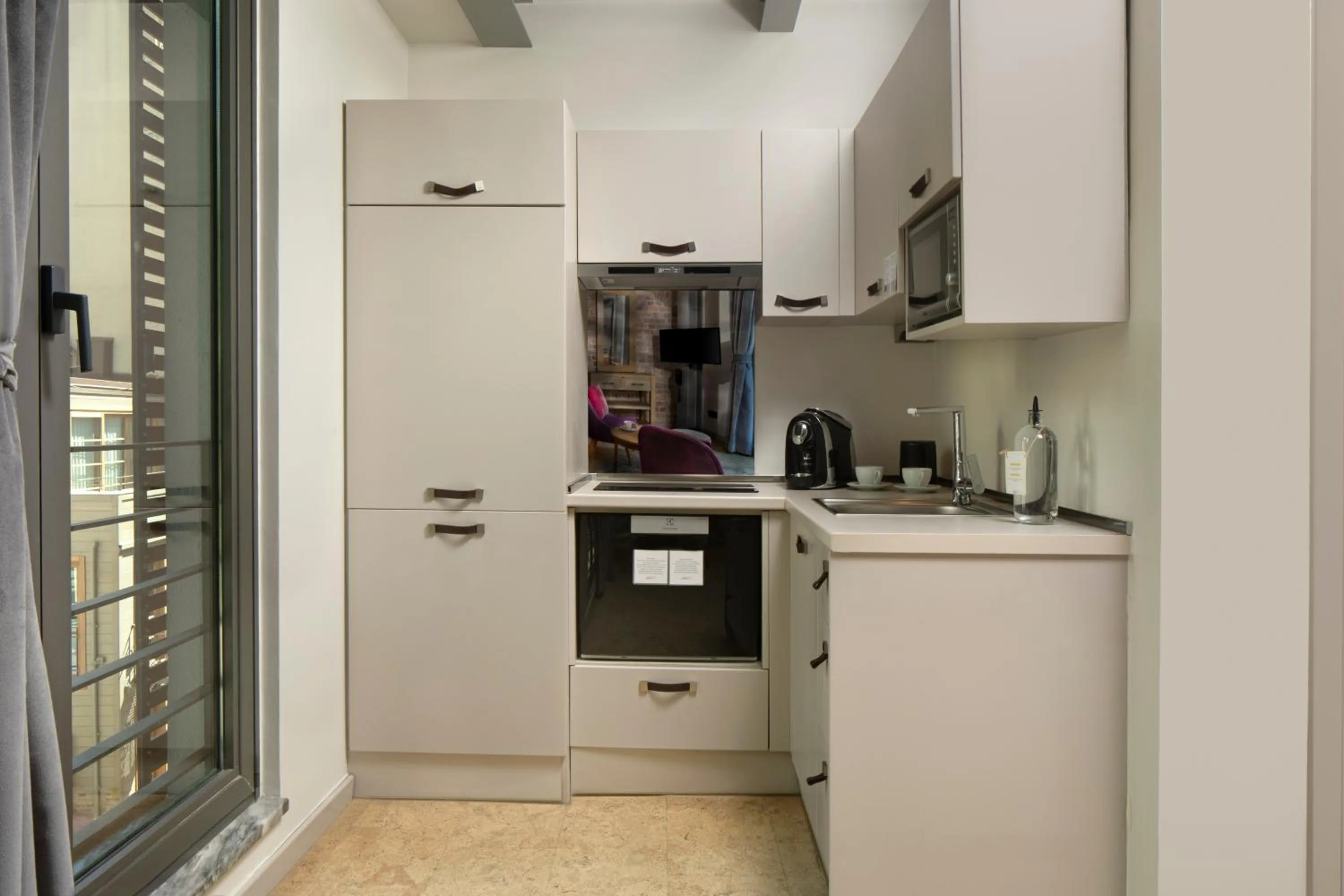 dishwasher in Hammamhane Hotel