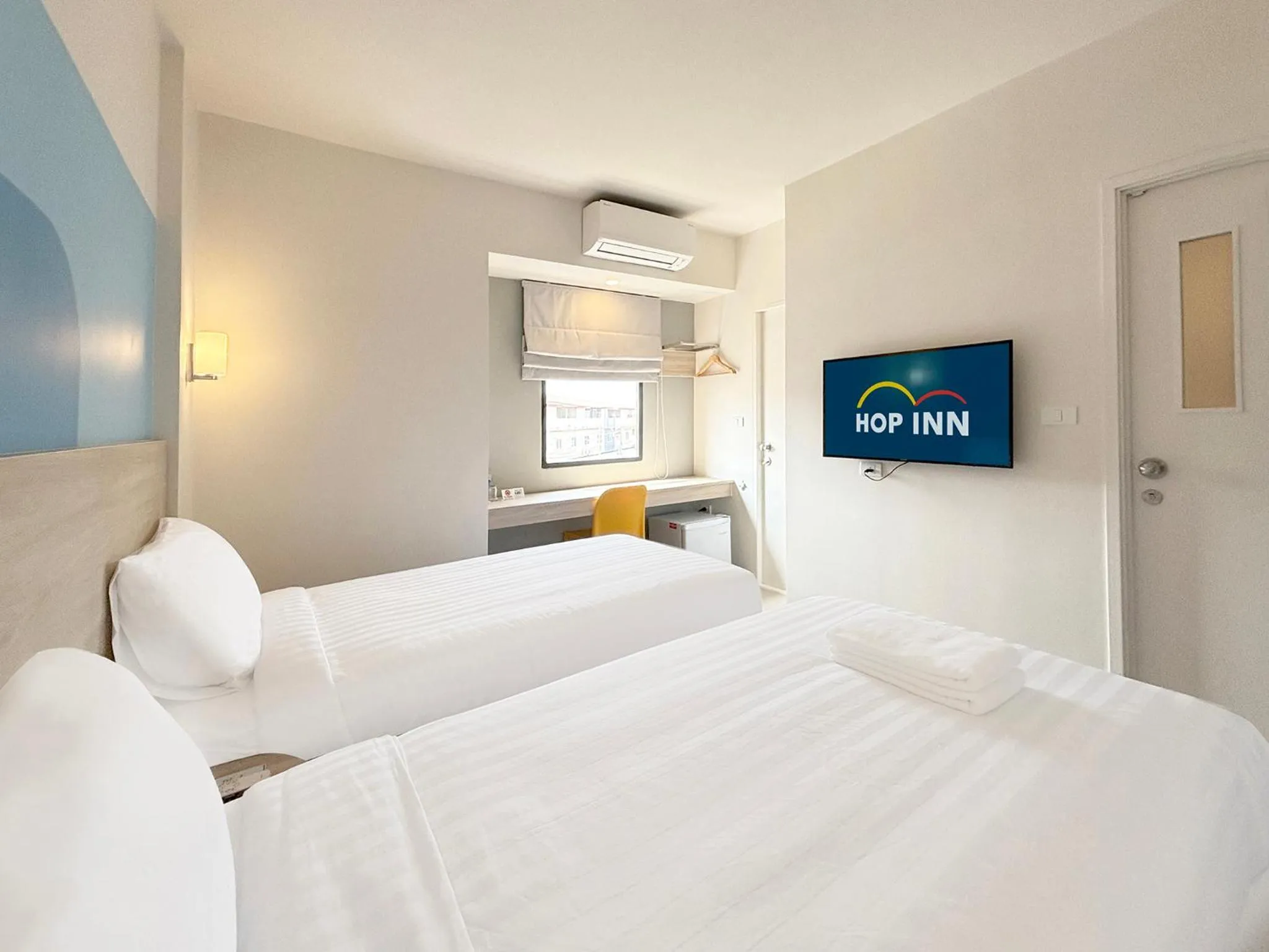 Bedroom, Bed in HOP INN Si Racha