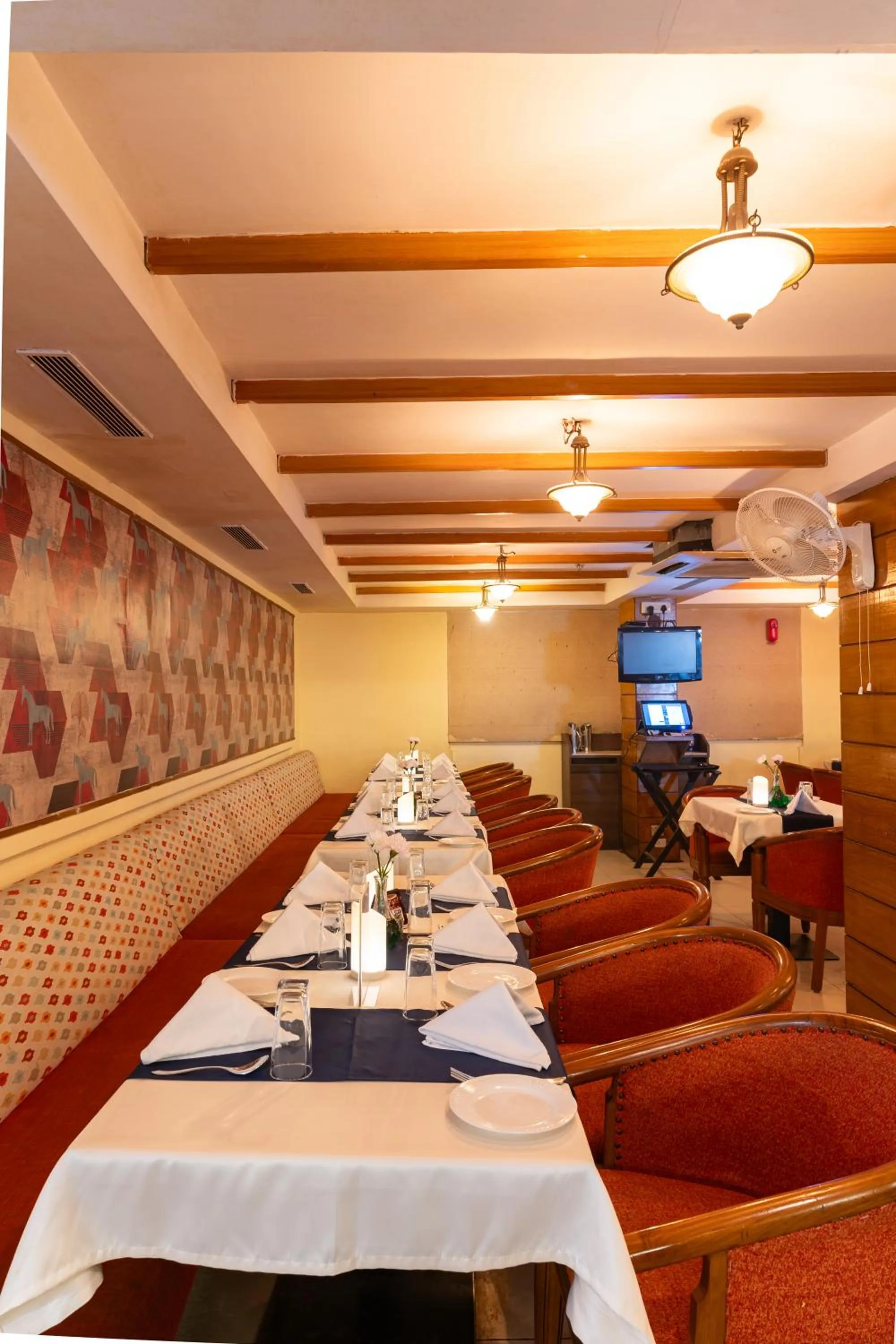 Restaurant/places to eat in Pincode Hotels by Yatri Nivas
