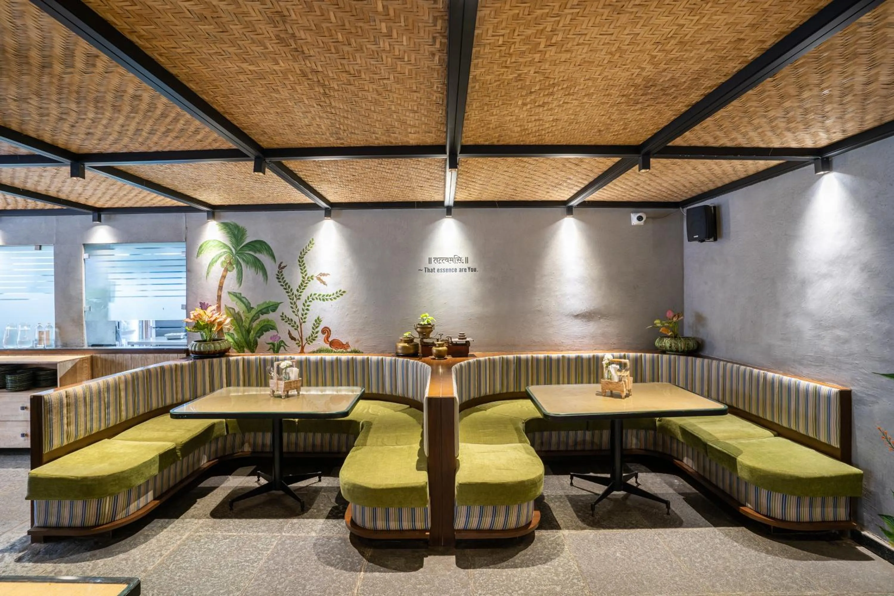 Restaurant/places to eat in Pincode Hotels by Yatri Nivas