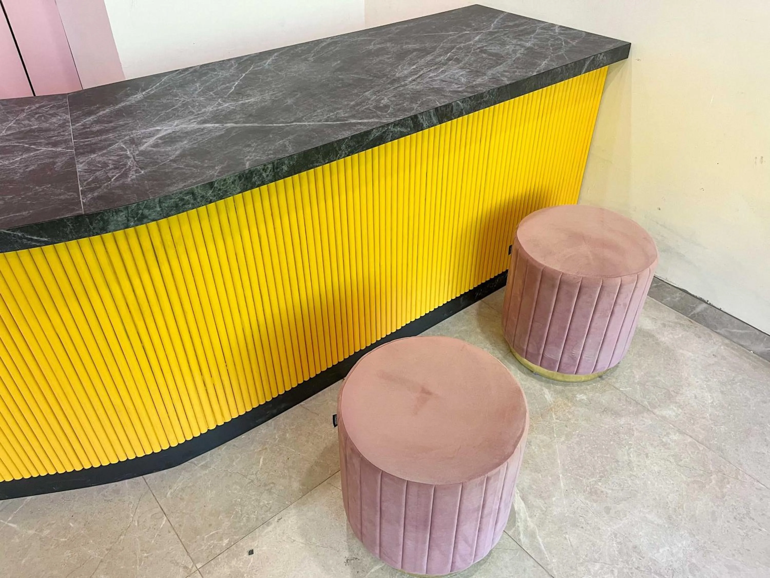 Lobby or reception in SANS Hotel Premiere Majapahit Semarang