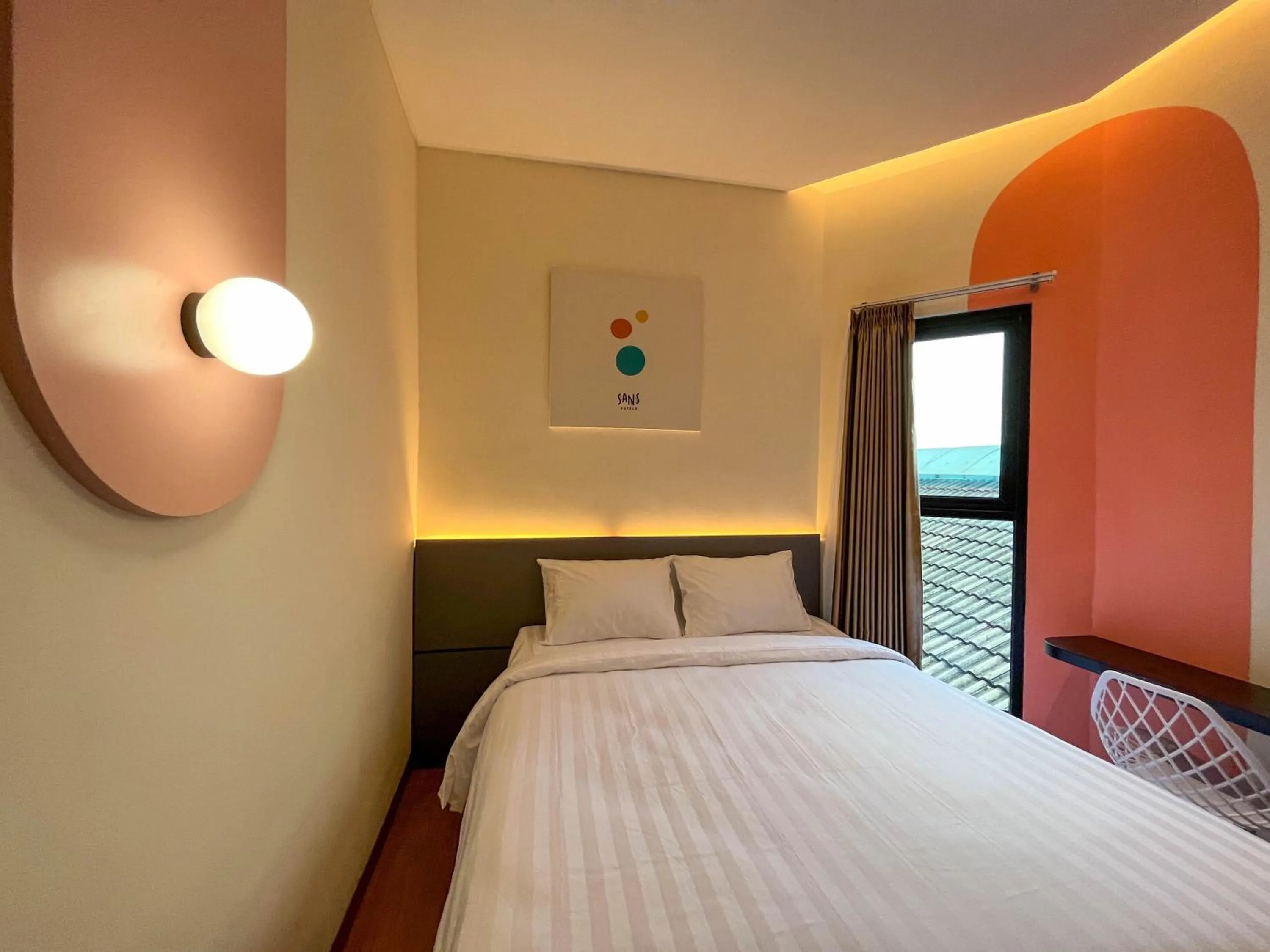 Bed in SANS Hotel Premiere Majapahit Semarang