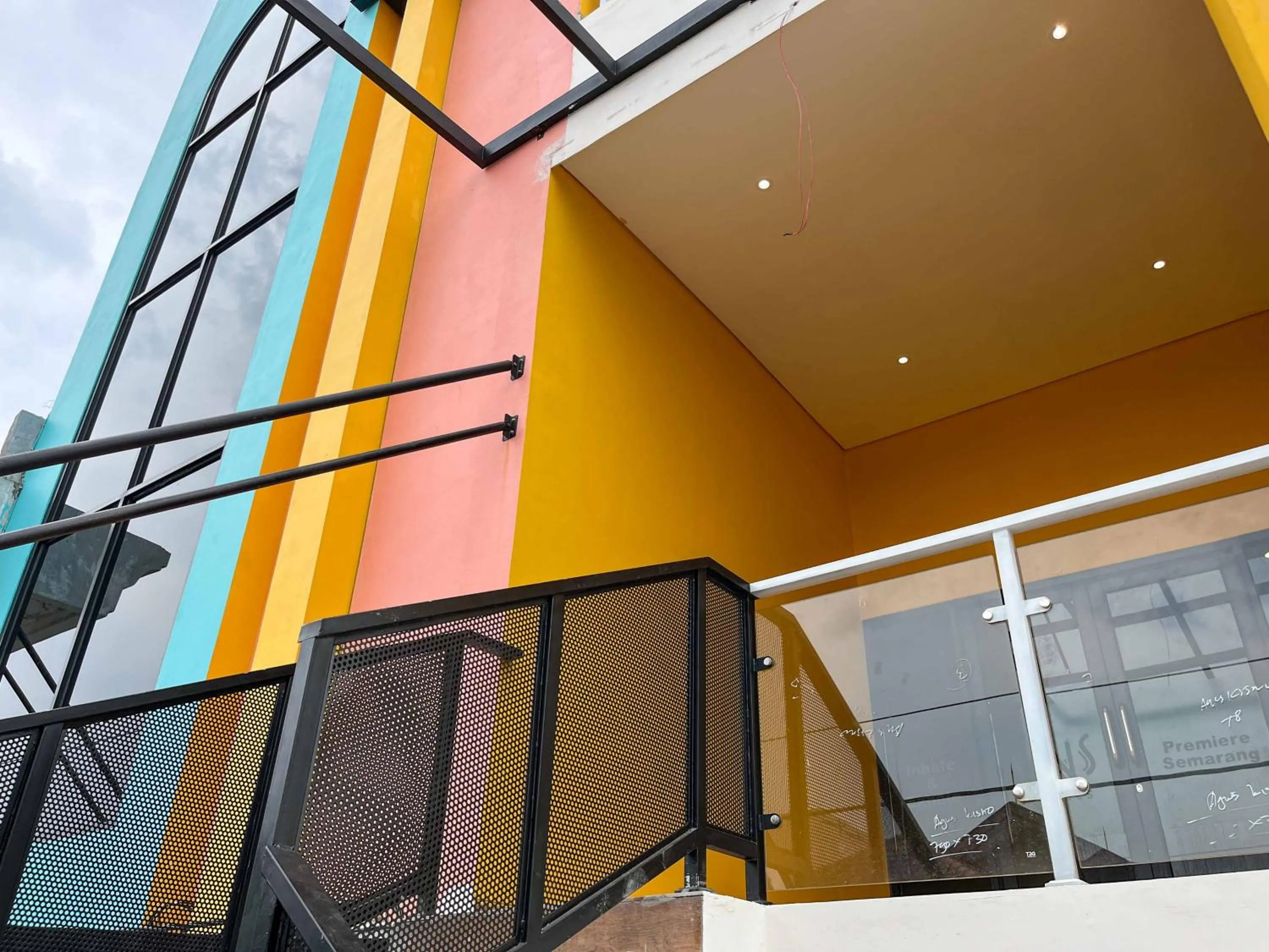 Property building in SANS Hotel Premiere Majapahit Semarang